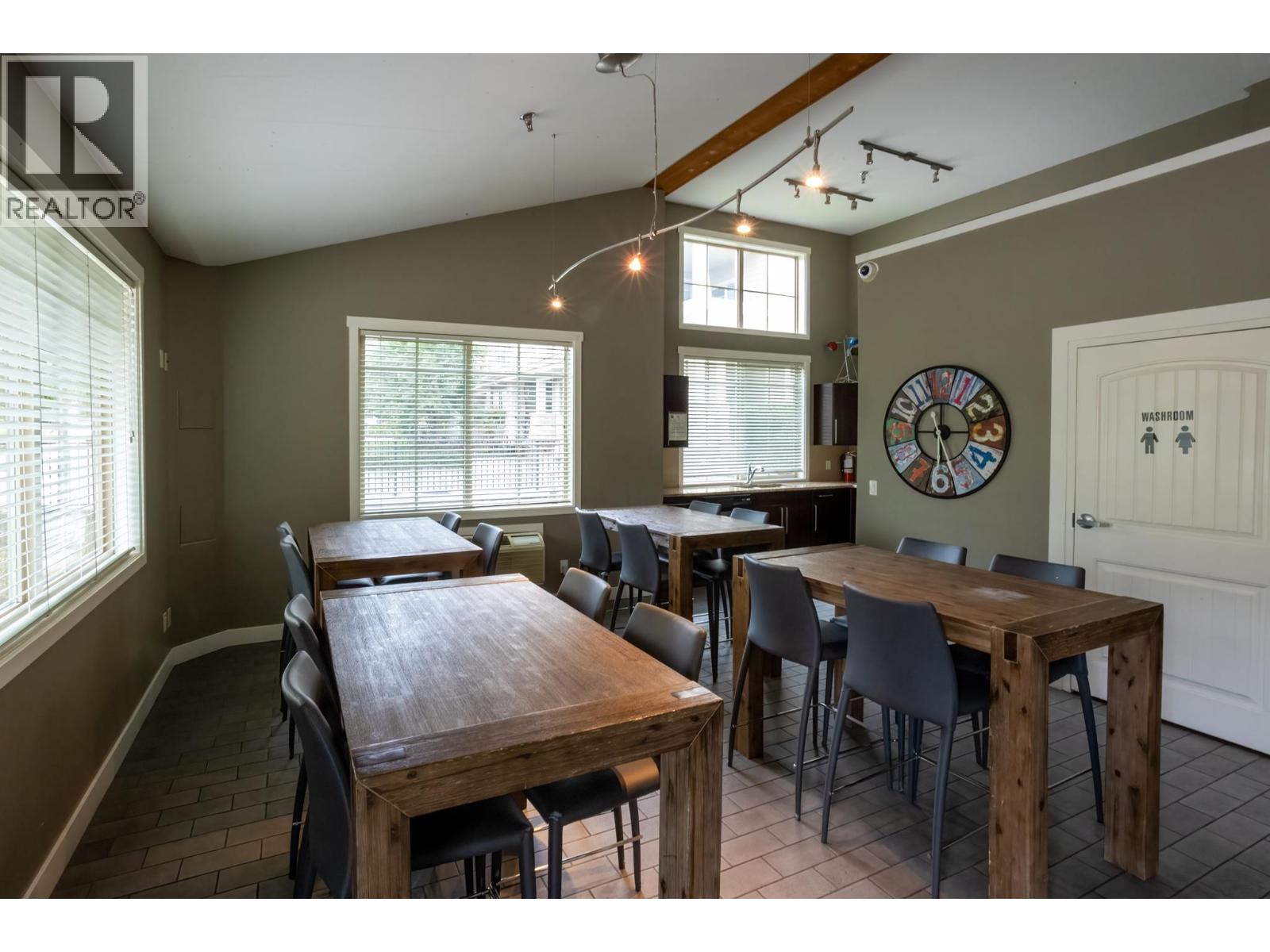3733 Casorso Road Unit# 104