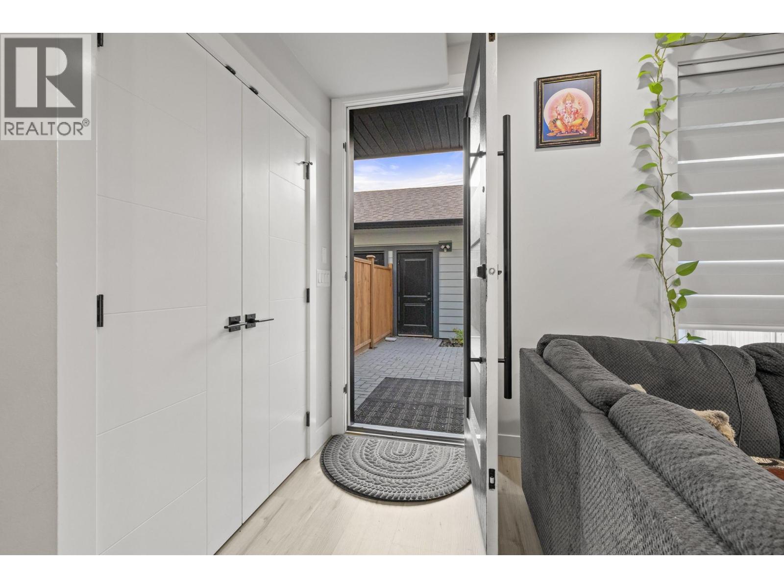 824 Glenwood Avenue Unit# 4