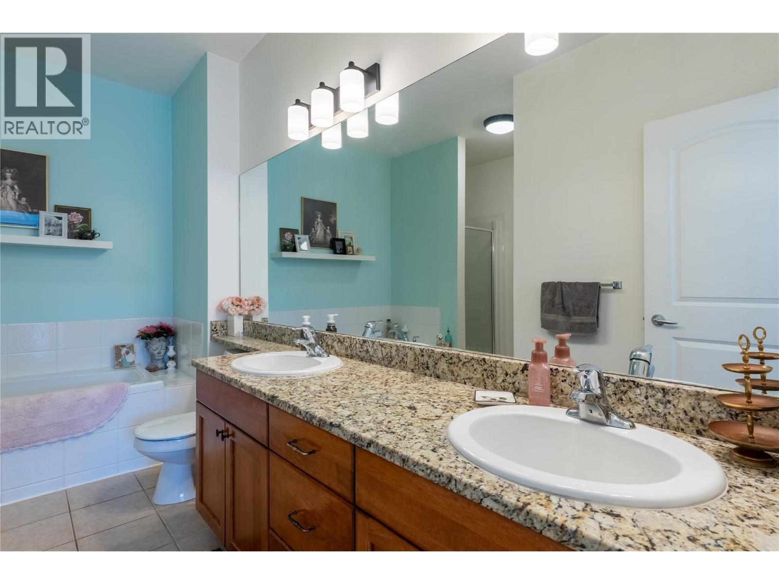 2523 Shannon View Drive Unit# 203