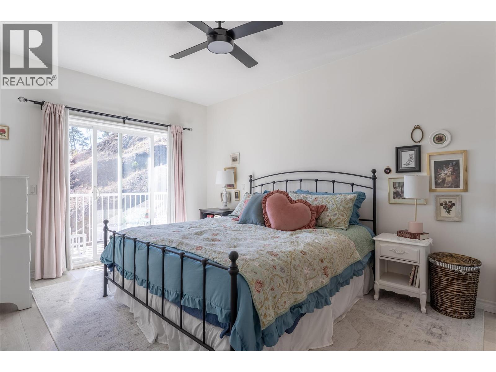 2523 Shannon View Drive Unit# 203