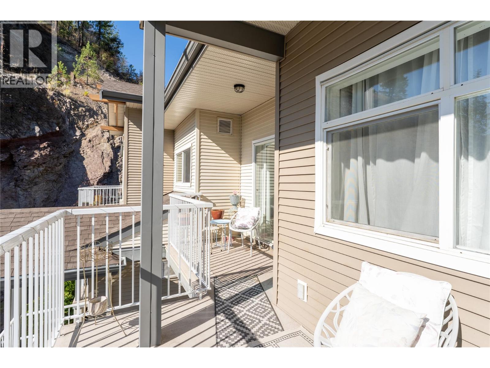 2523 Shannon View Drive Unit# 203