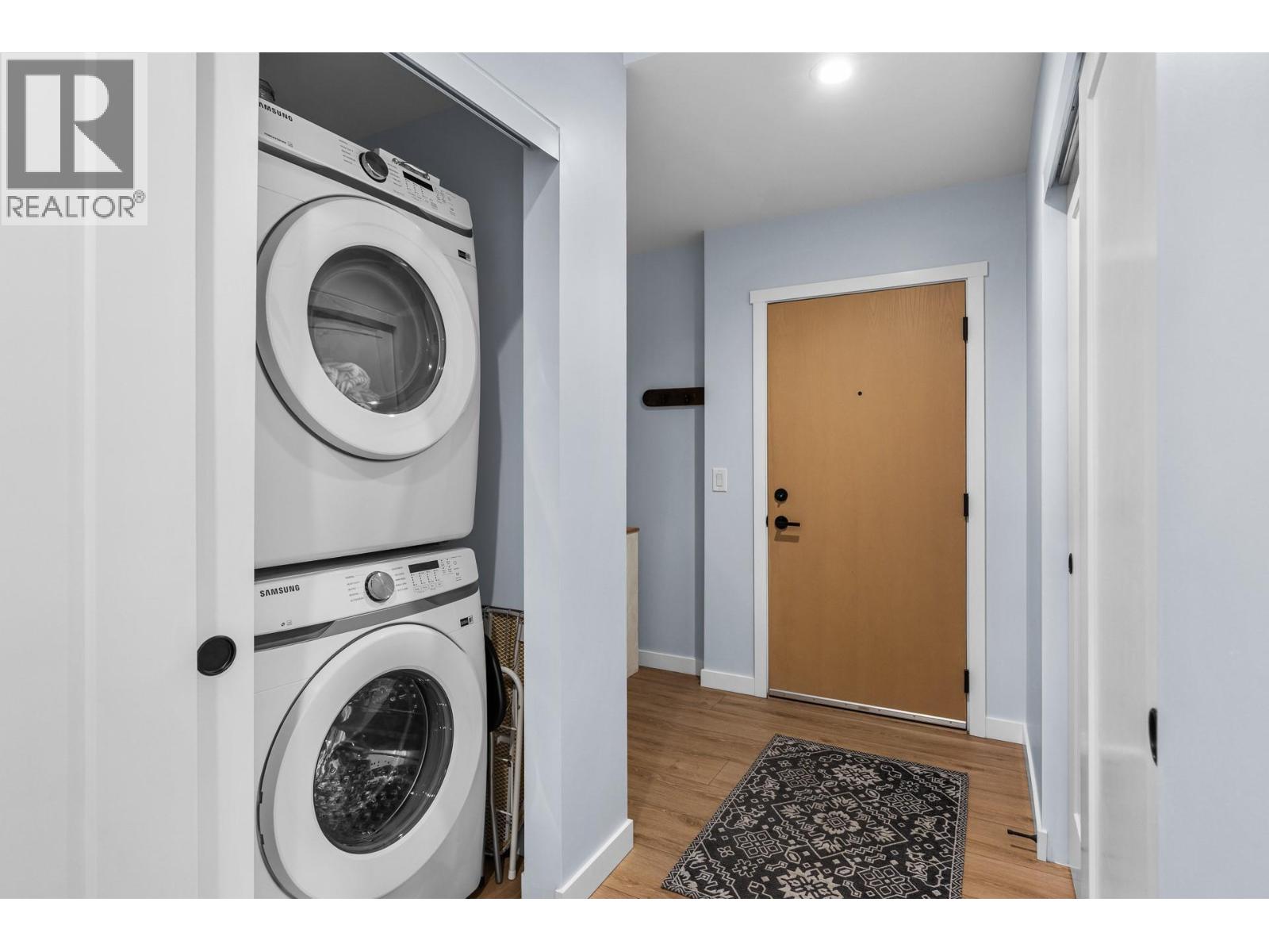 660 Cawston Avenue N Unit# 407