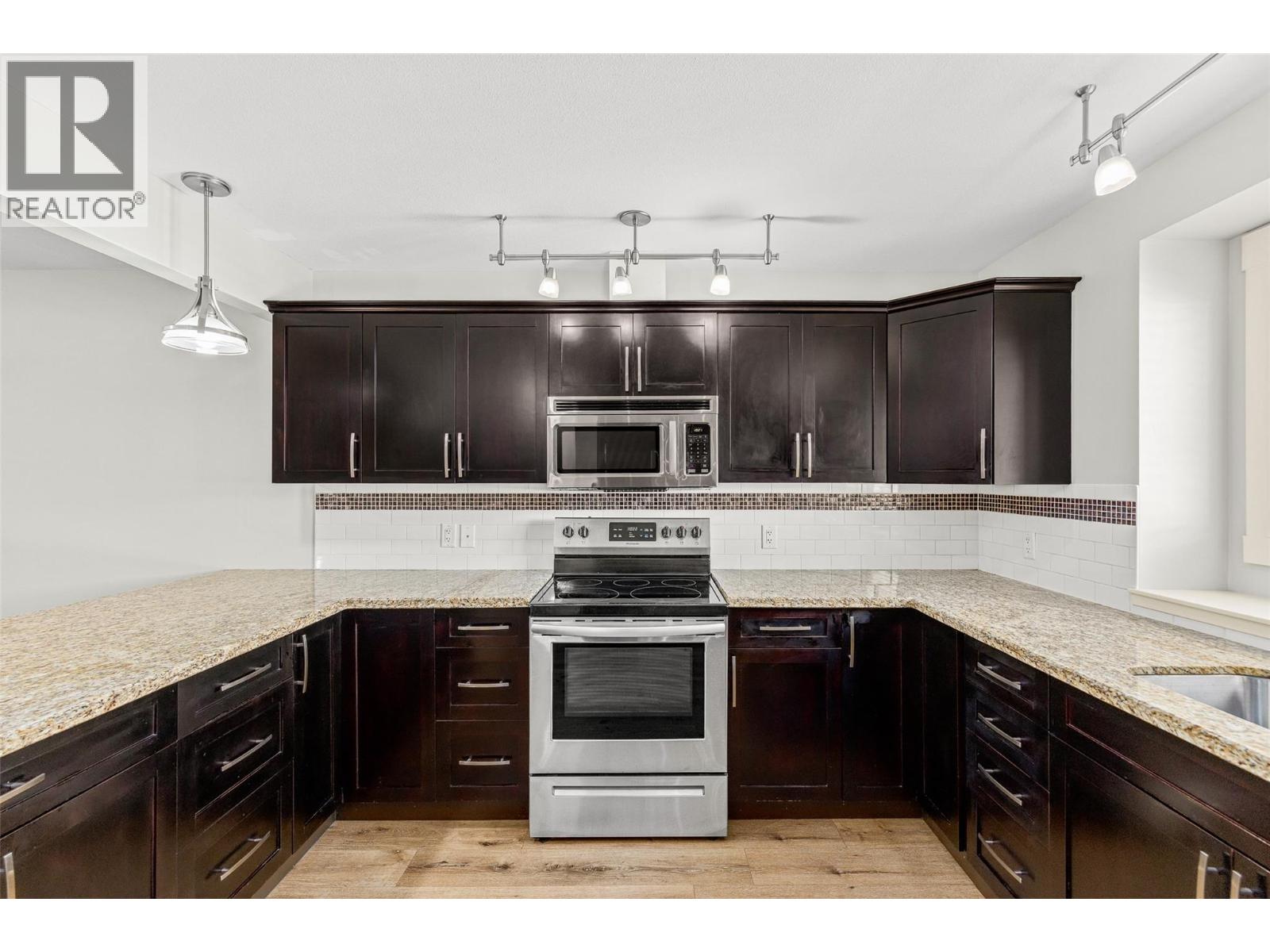 1651 Lynrick Road Unit# 105