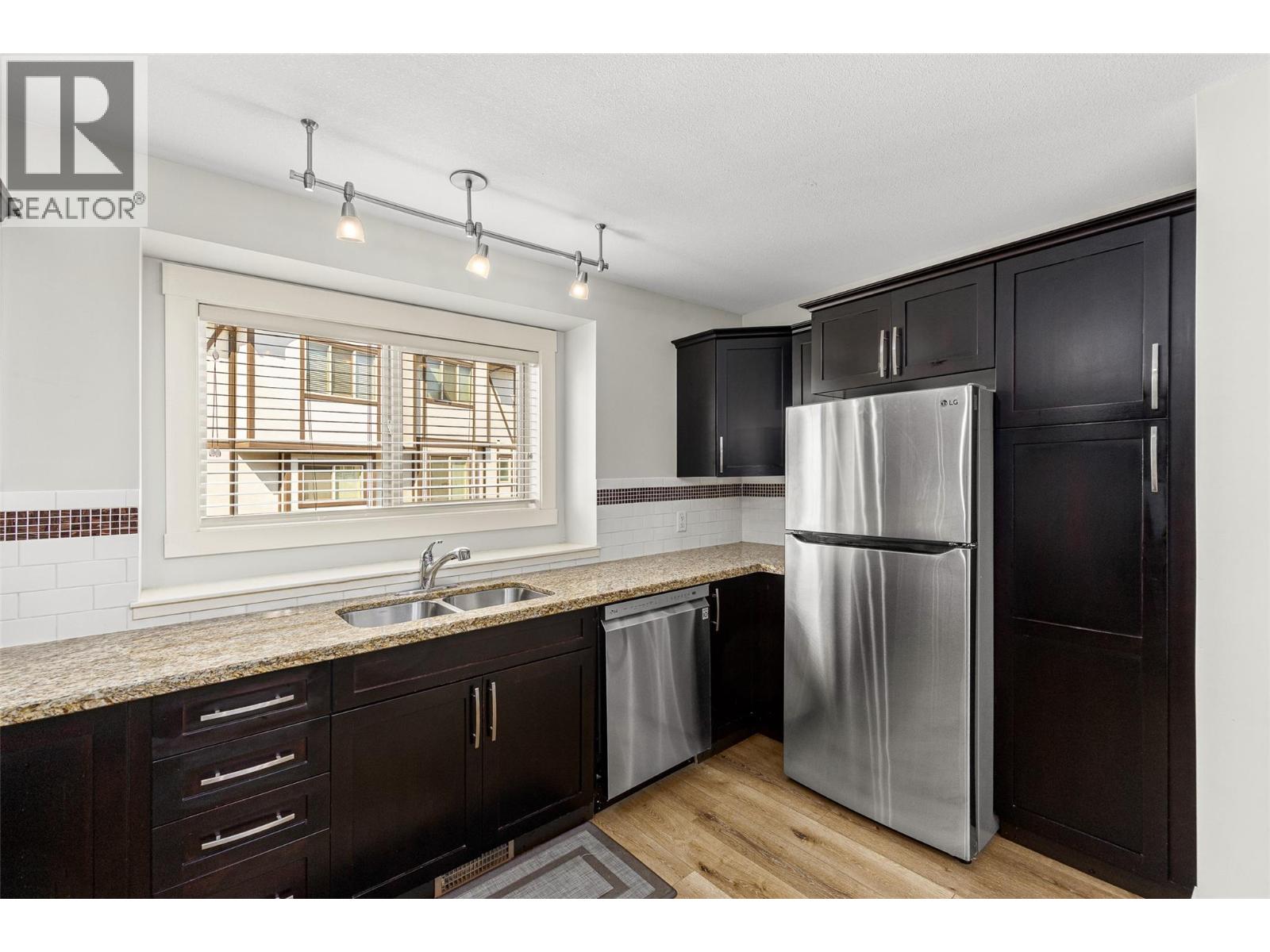 1651 Lynrick Road Unit# 105