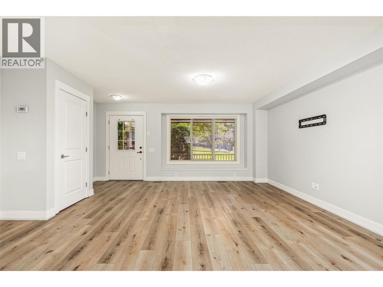 1651 Lynrick Road Unit# 105