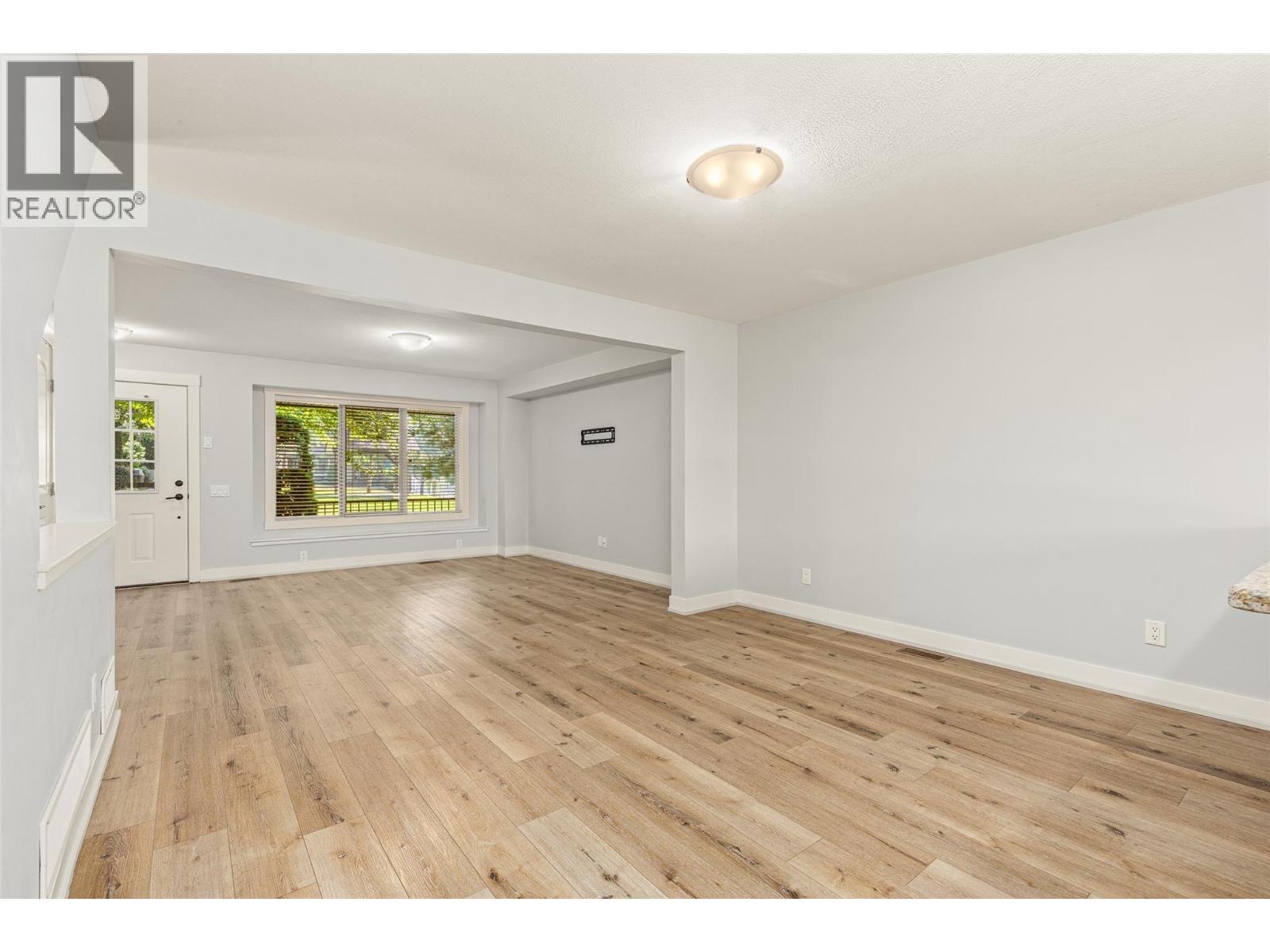 1651 Lynrick Road Unit# 105