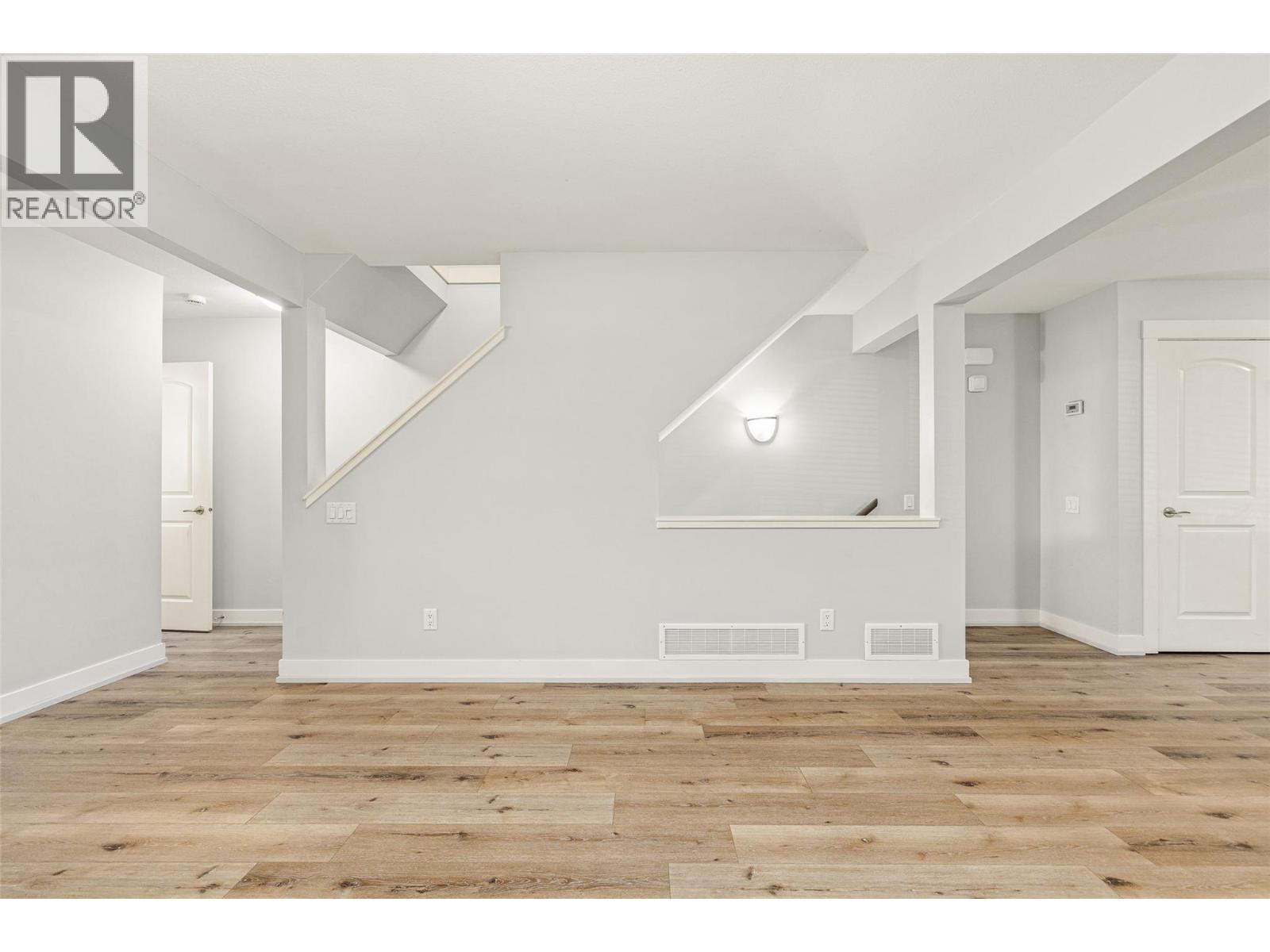 1651 Lynrick Road Unit# 105