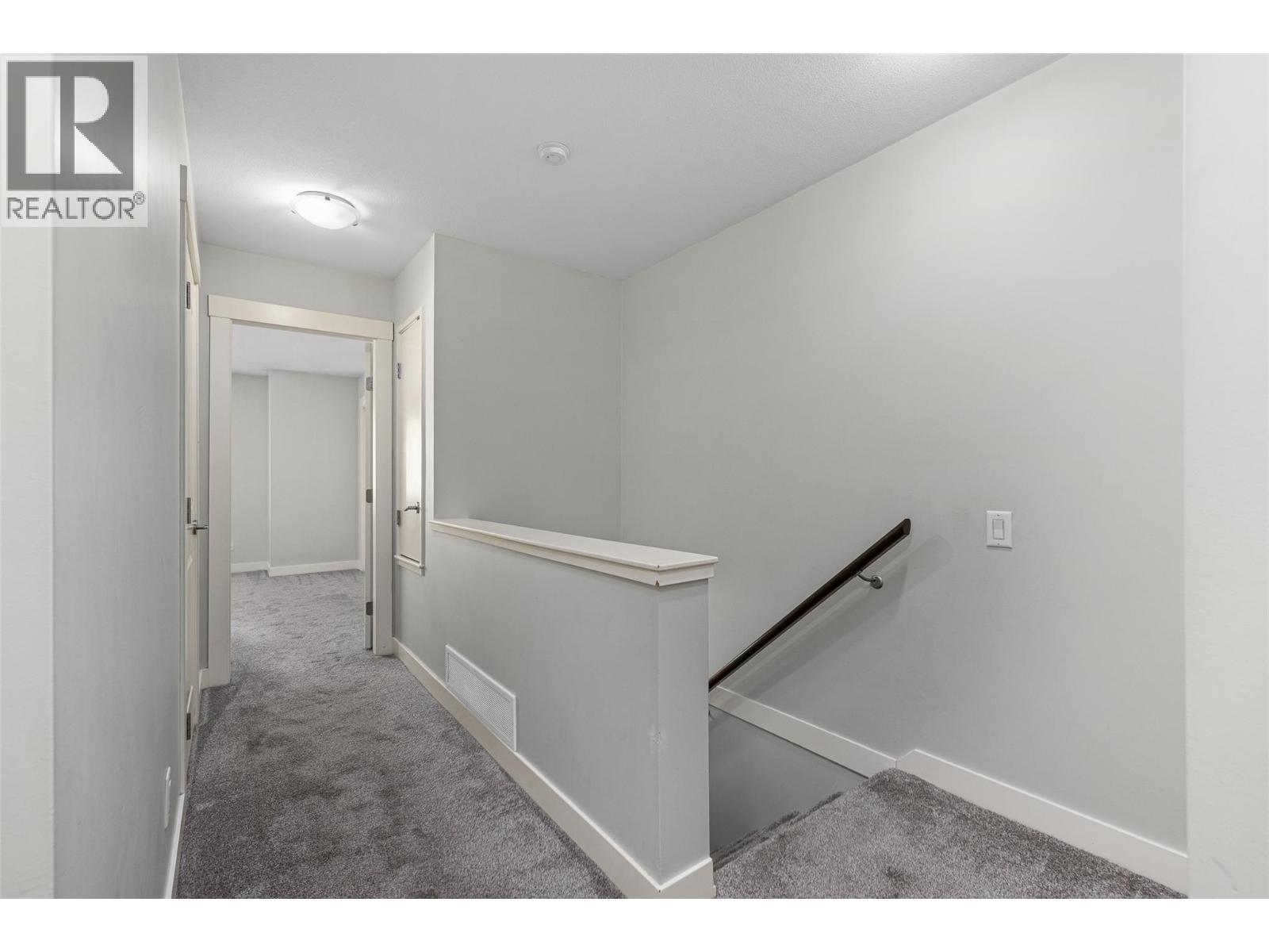 1651 Lynrick Road Unit# 105