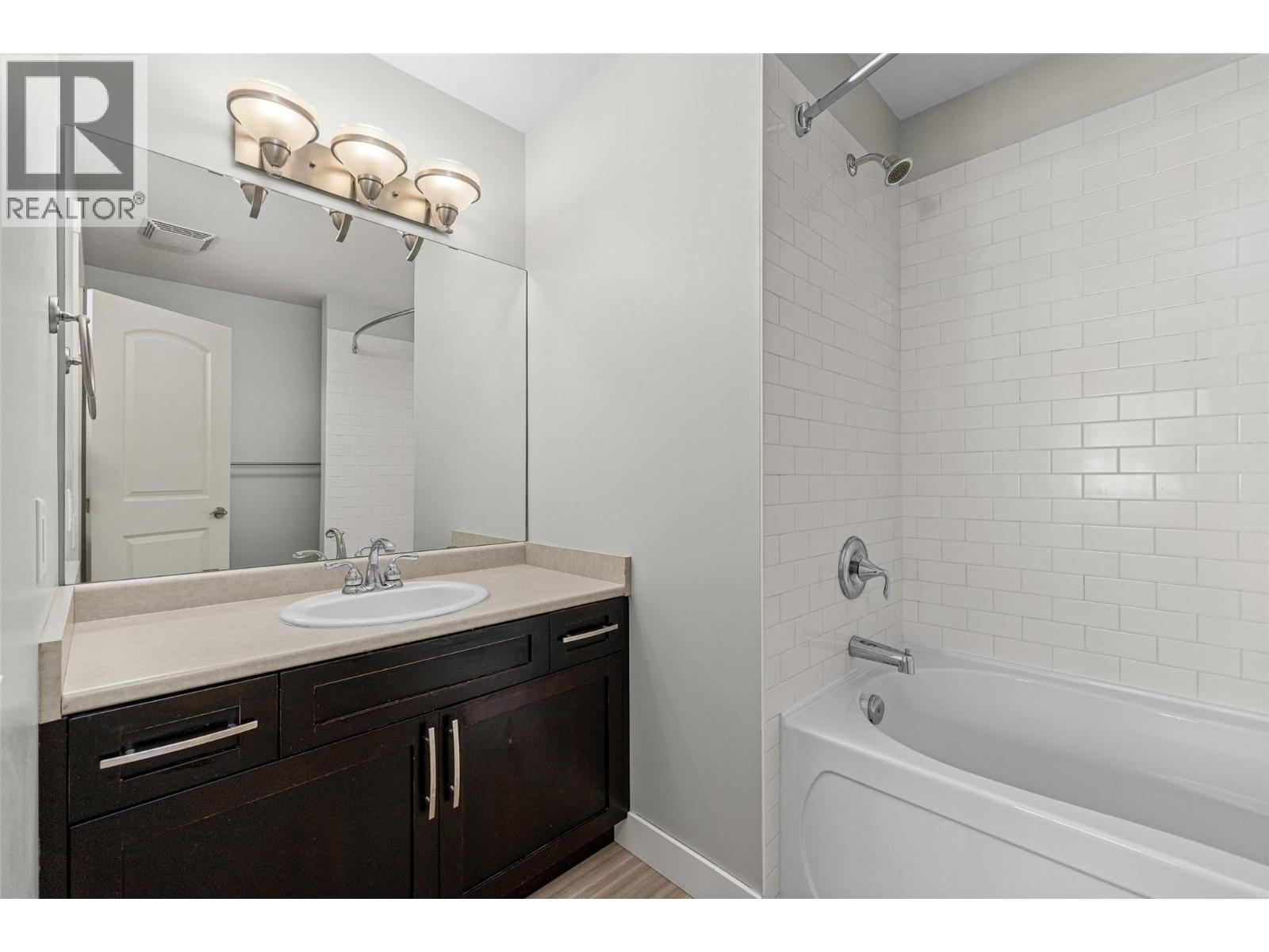 1651 Lynrick Road Unit# 105