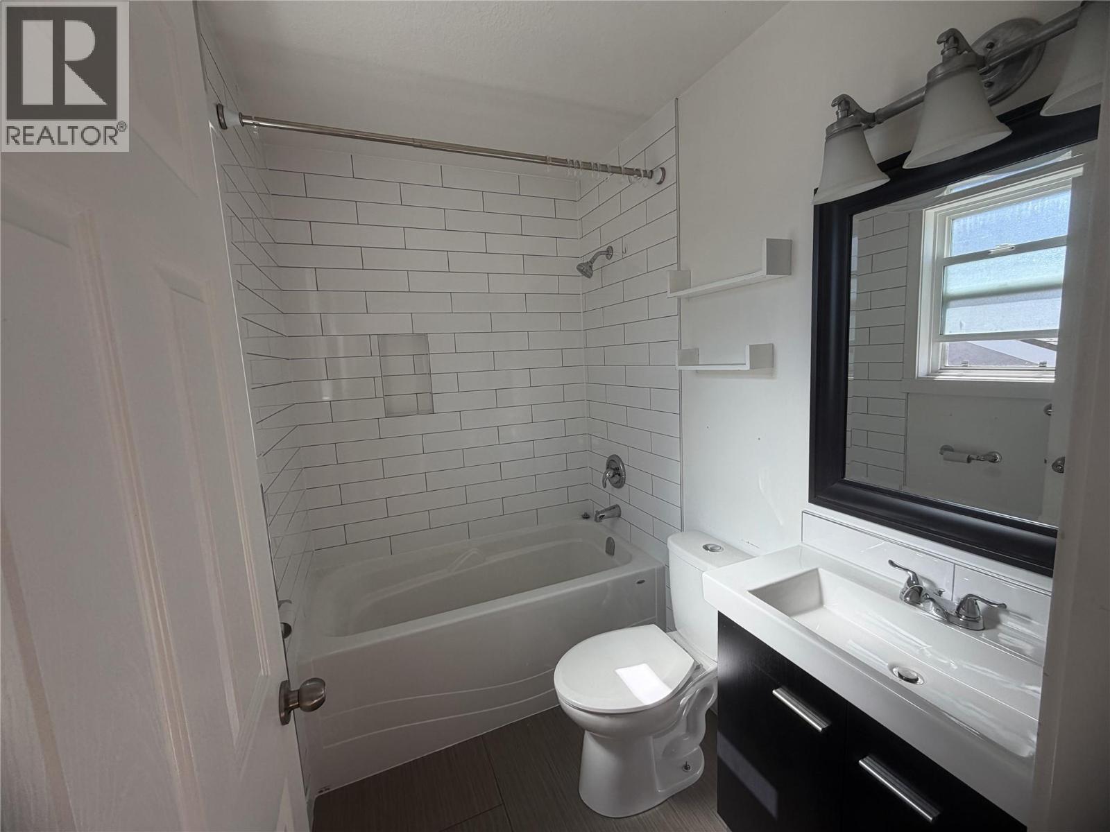3155 Gordon Drive Unit# 304