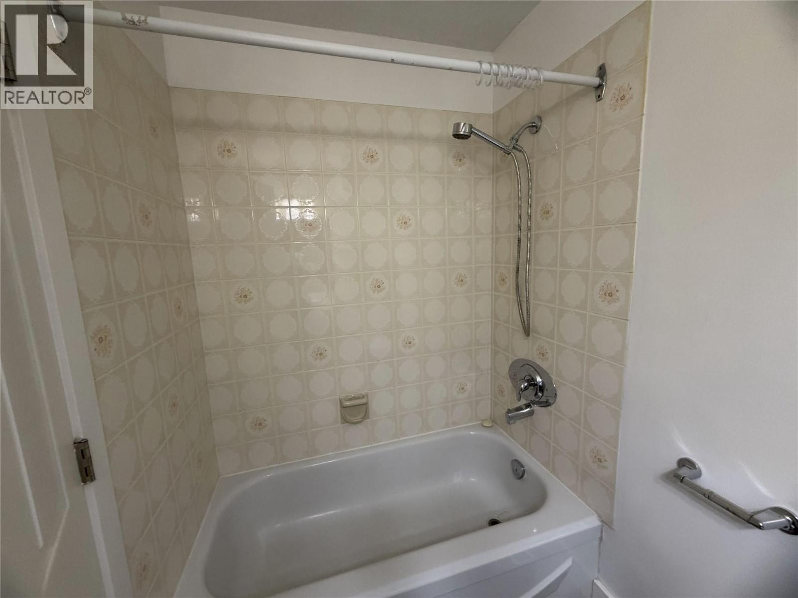 3155 Gordon Drive Unit# 304