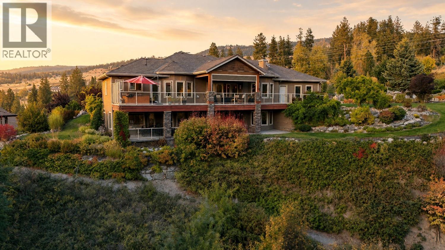 3420 Camelback Drive