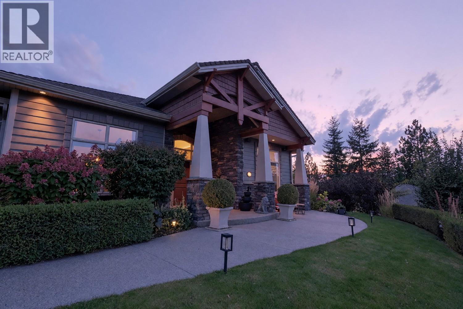 3420 Camelback Drive