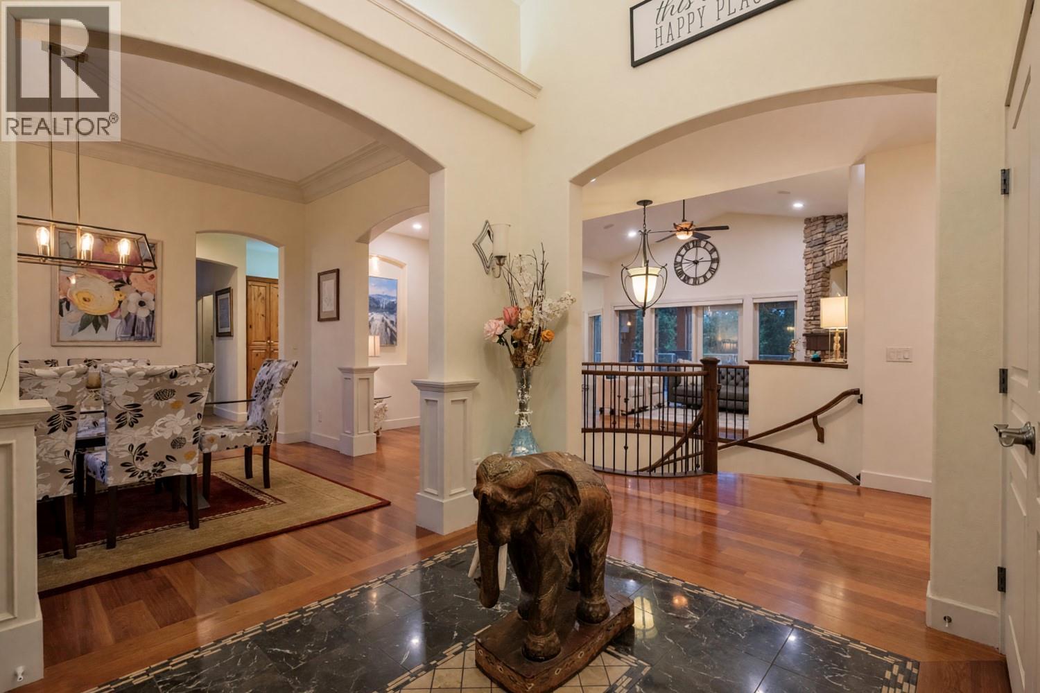 3420 Camelback Drive