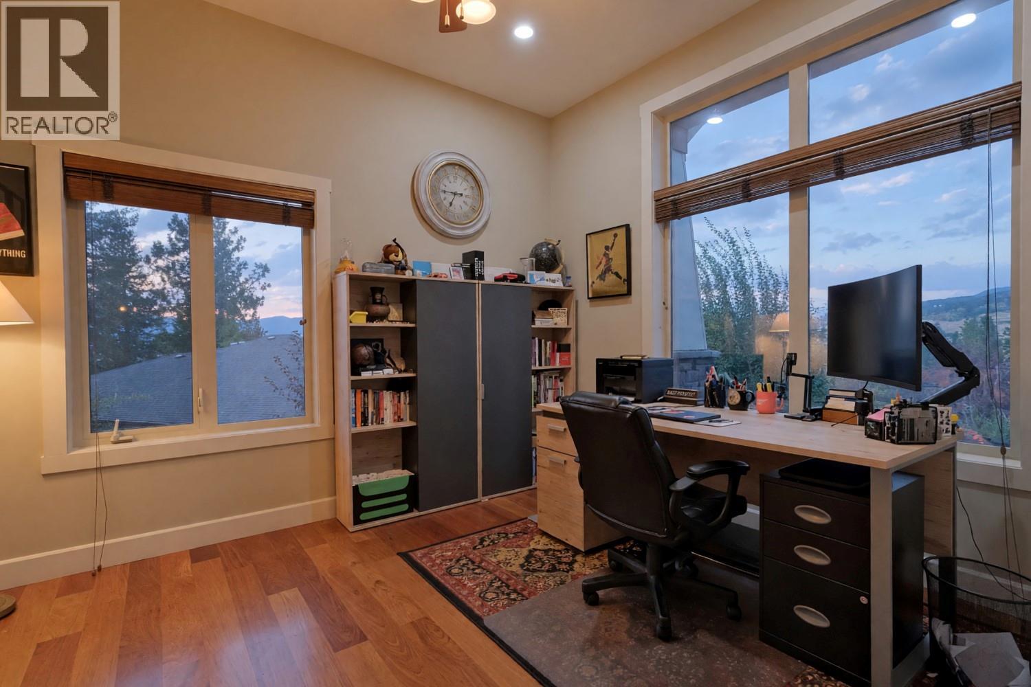 3420 Camelback Drive