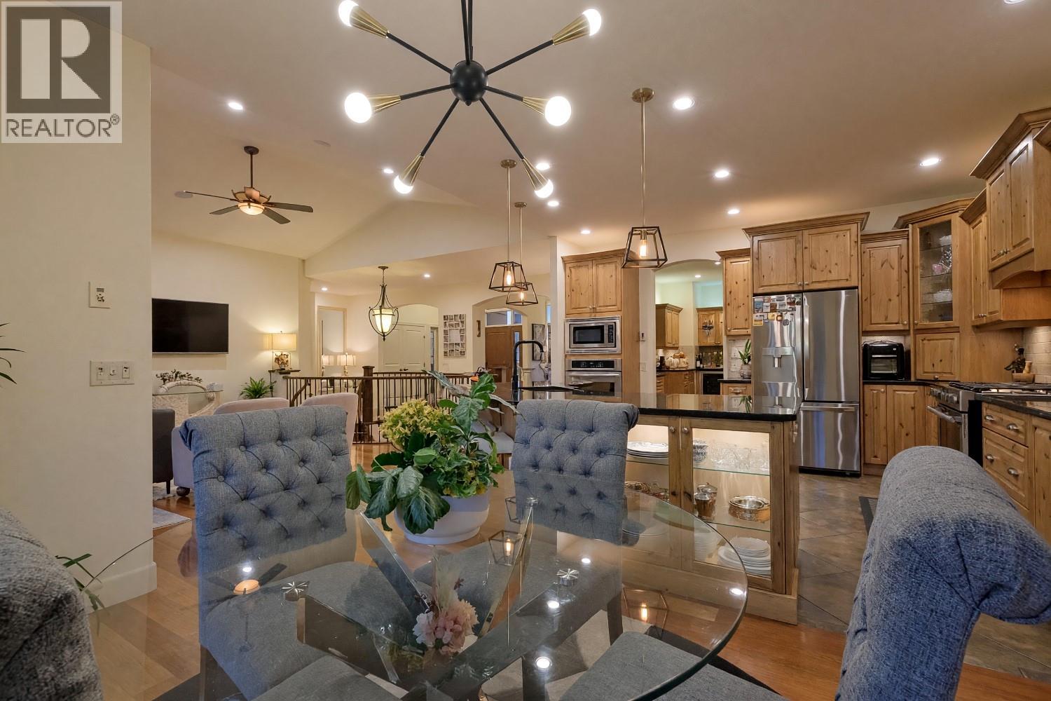 3420 Camelback Drive