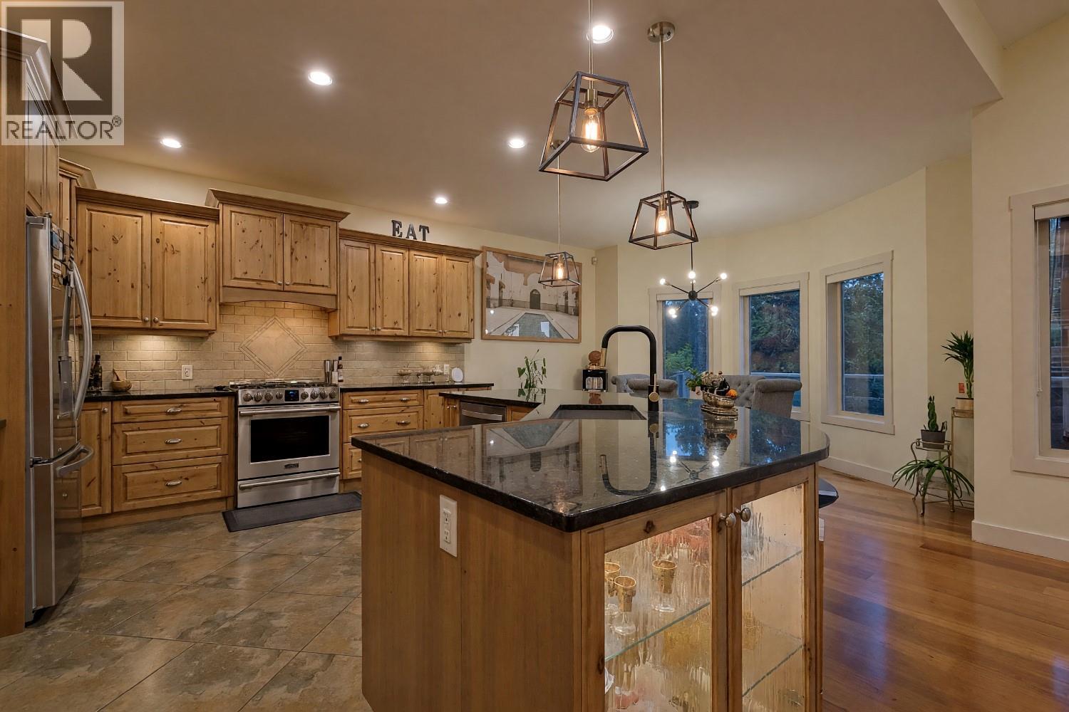 3420 Camelback Drive