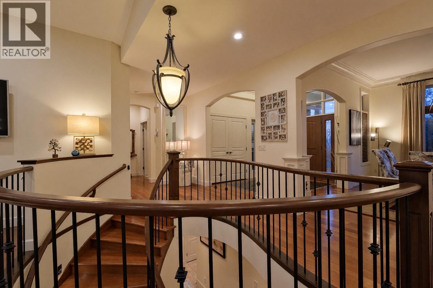 3420 Camelback Drive