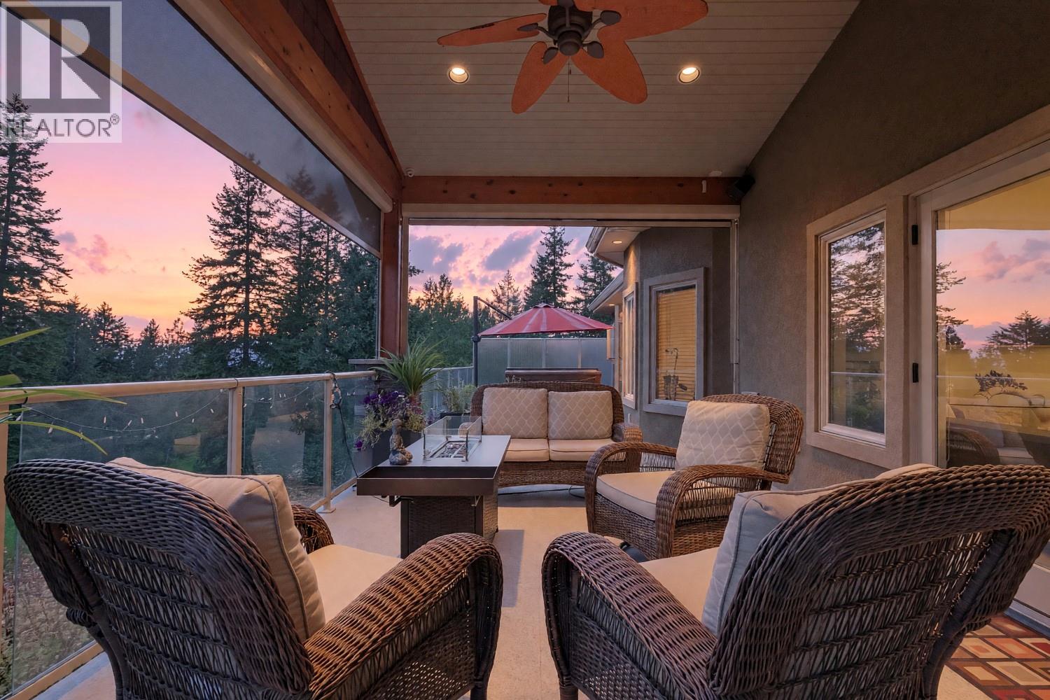 3420 Camelback Drive