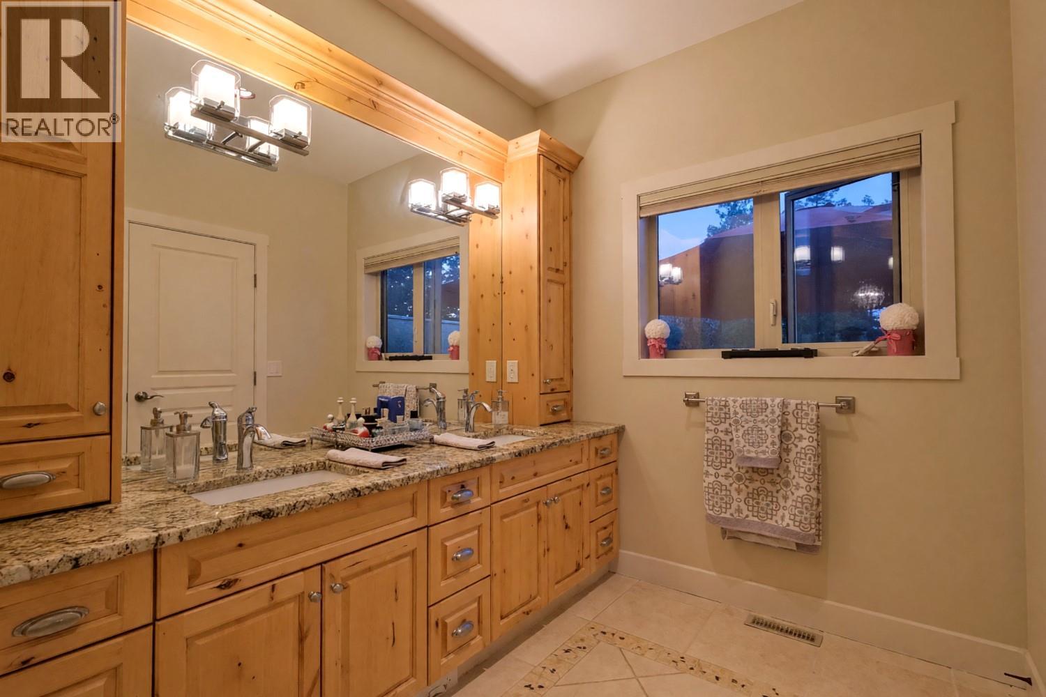 3420 Camelback Drive