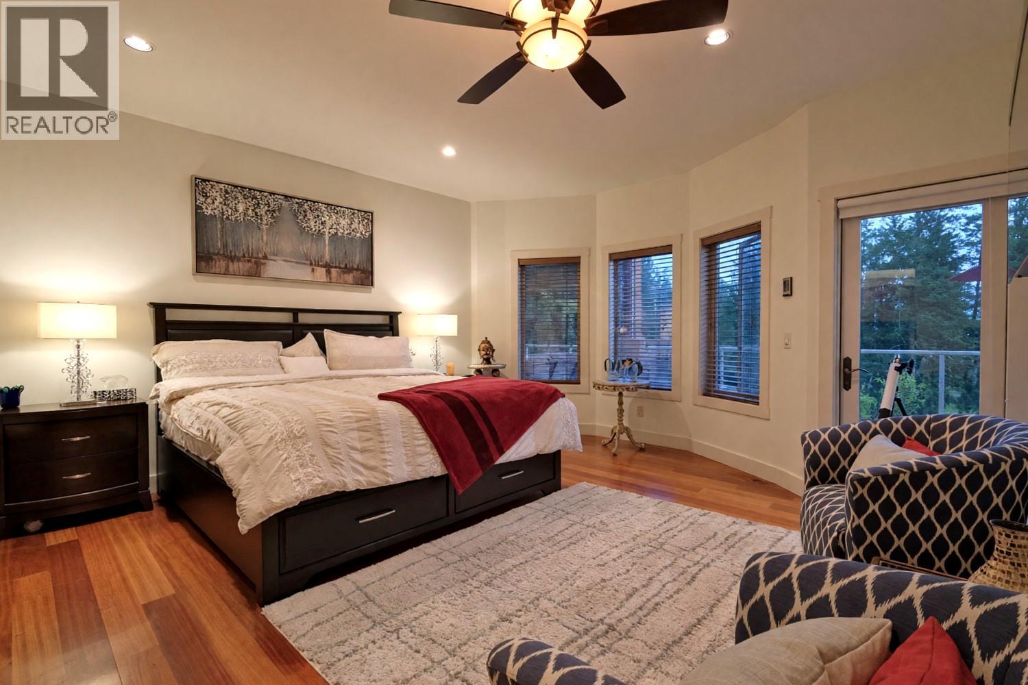 3420 Camelback Drive
