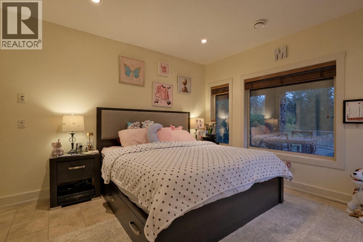 3420 Camelback Drive