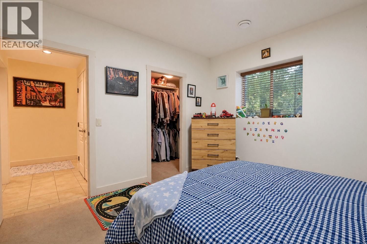 3420 Camelback Drive