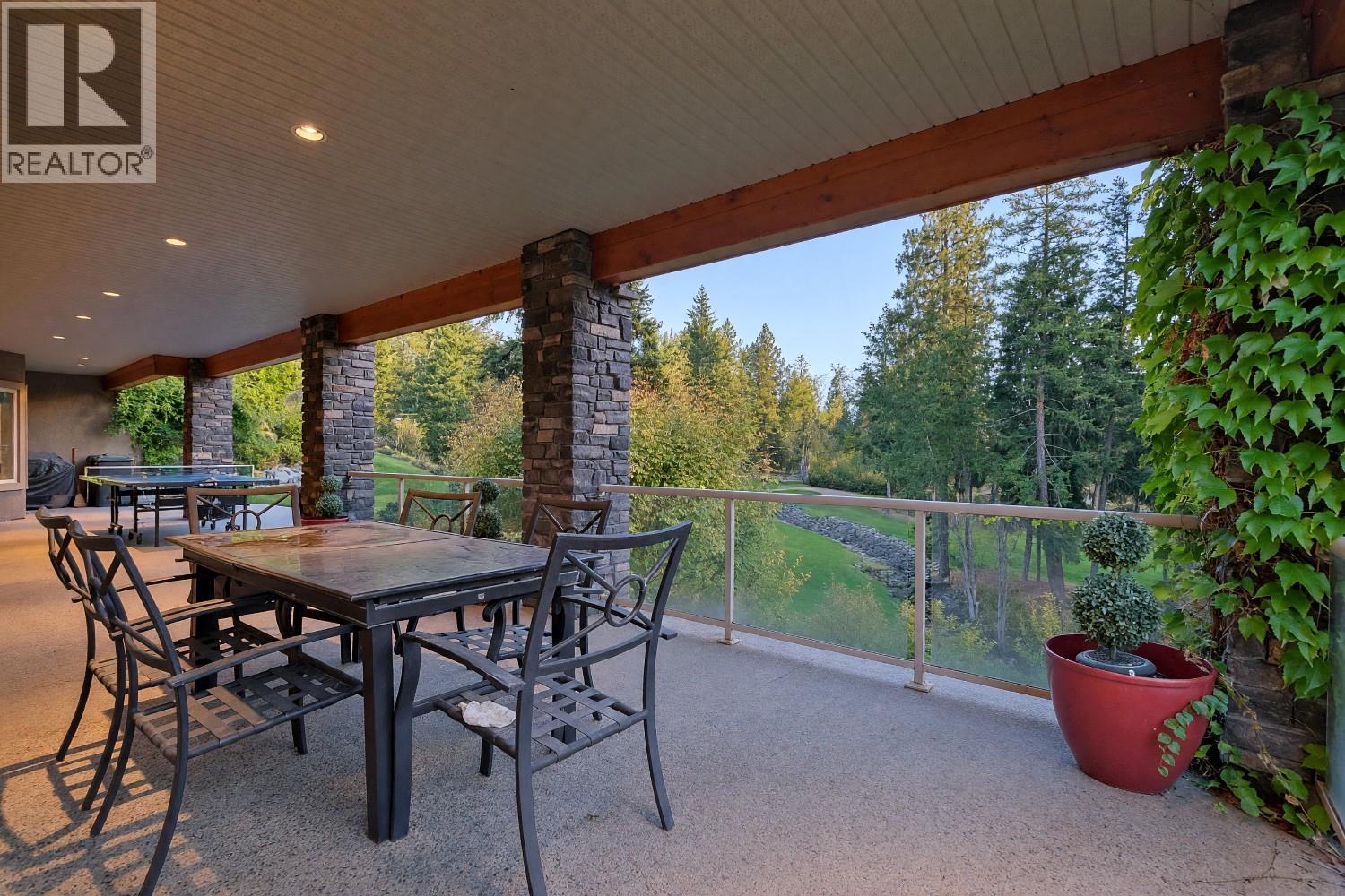 3420 Camelback Drive