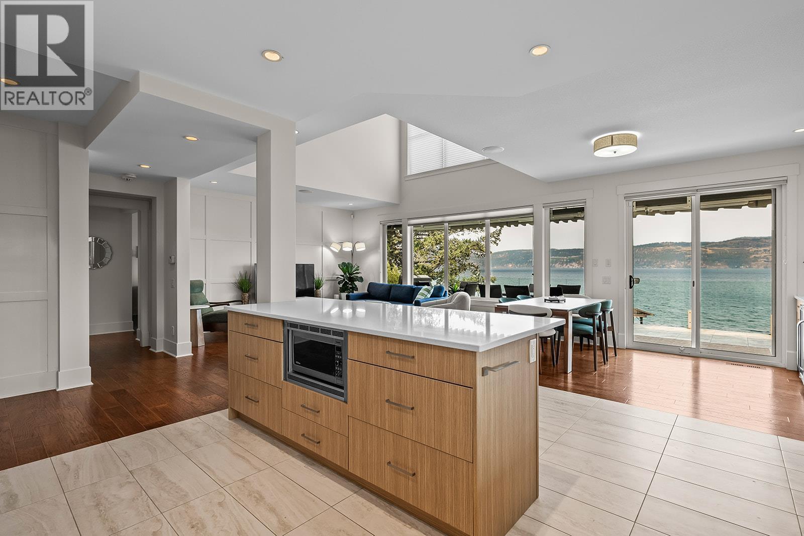 2259 Westside Place