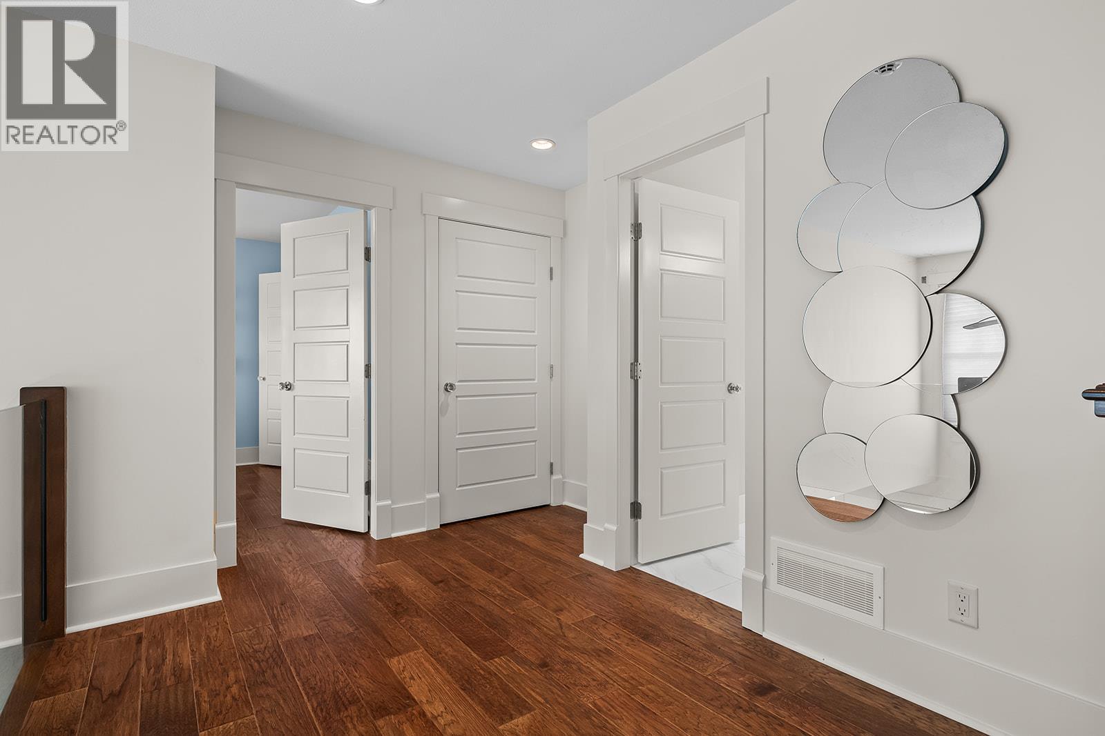 2259 Westside Place