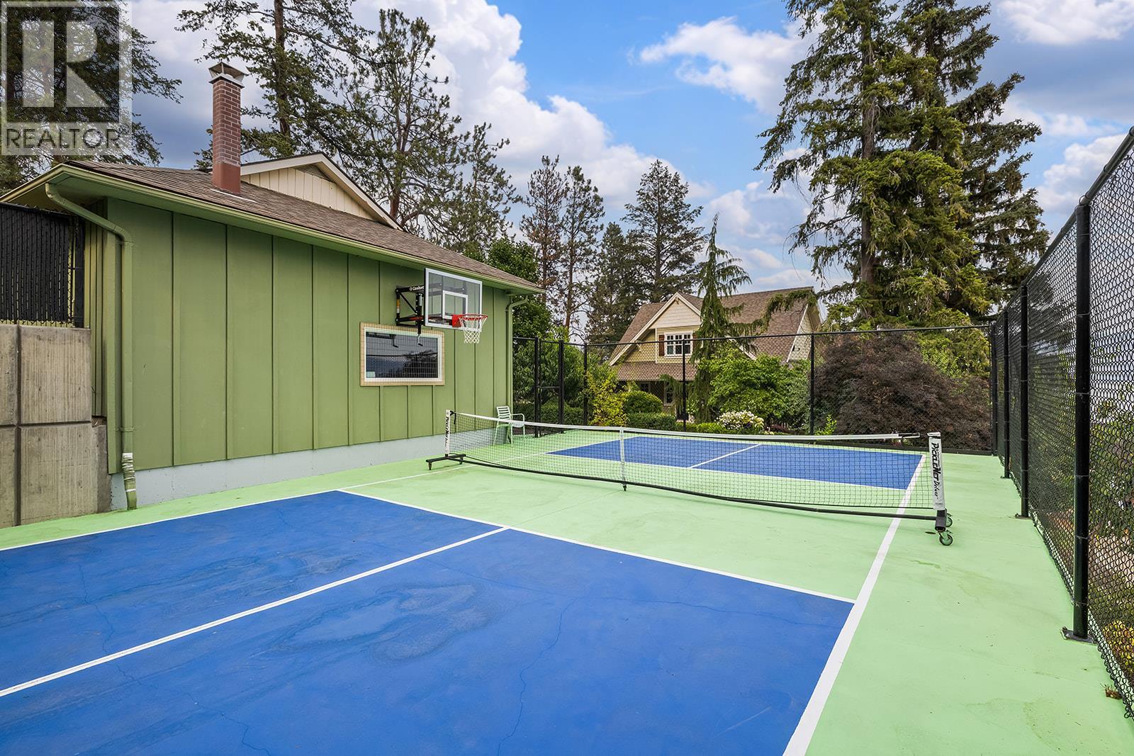 2259 Westside Place