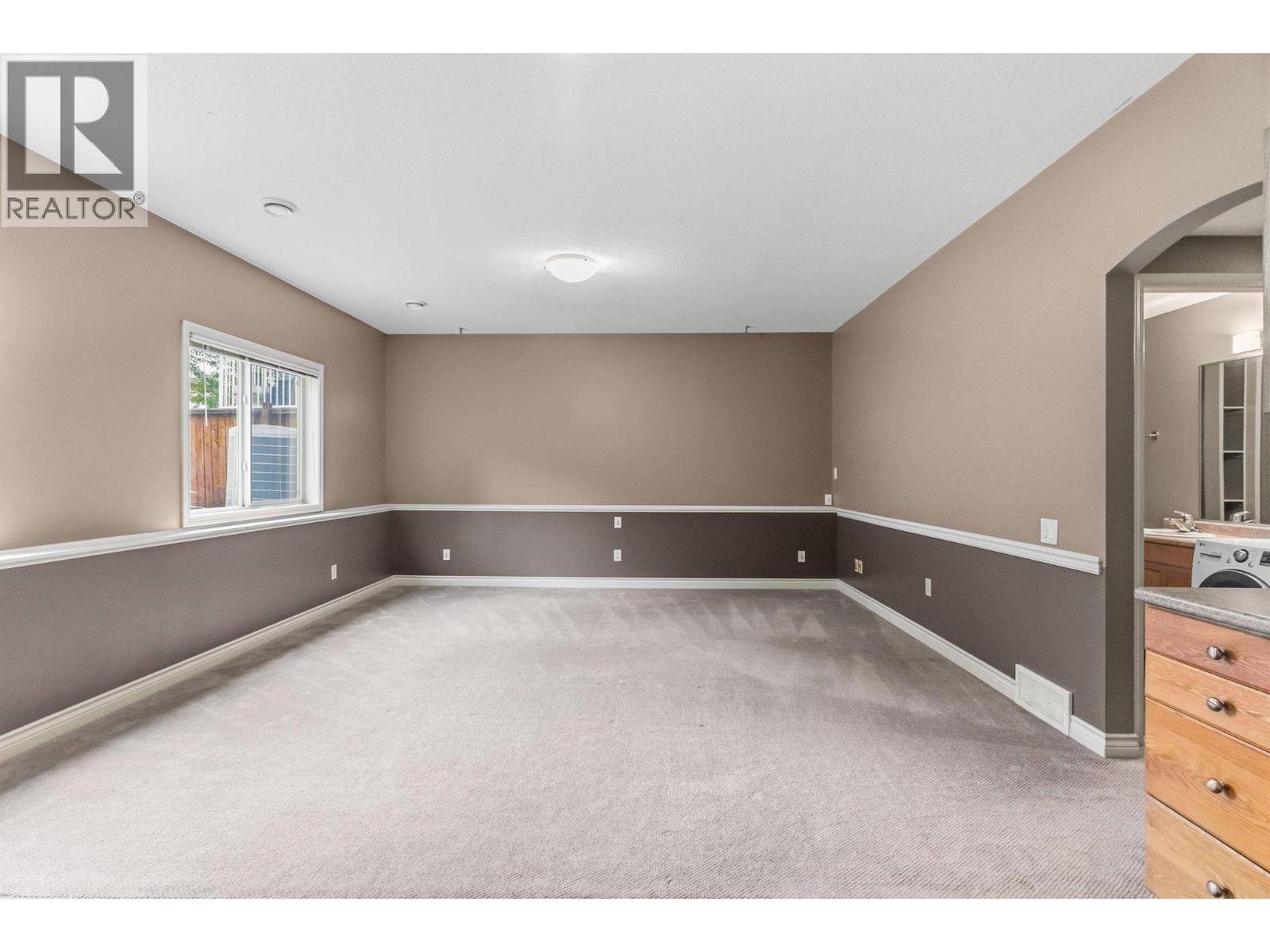 534 South Crest Drive
