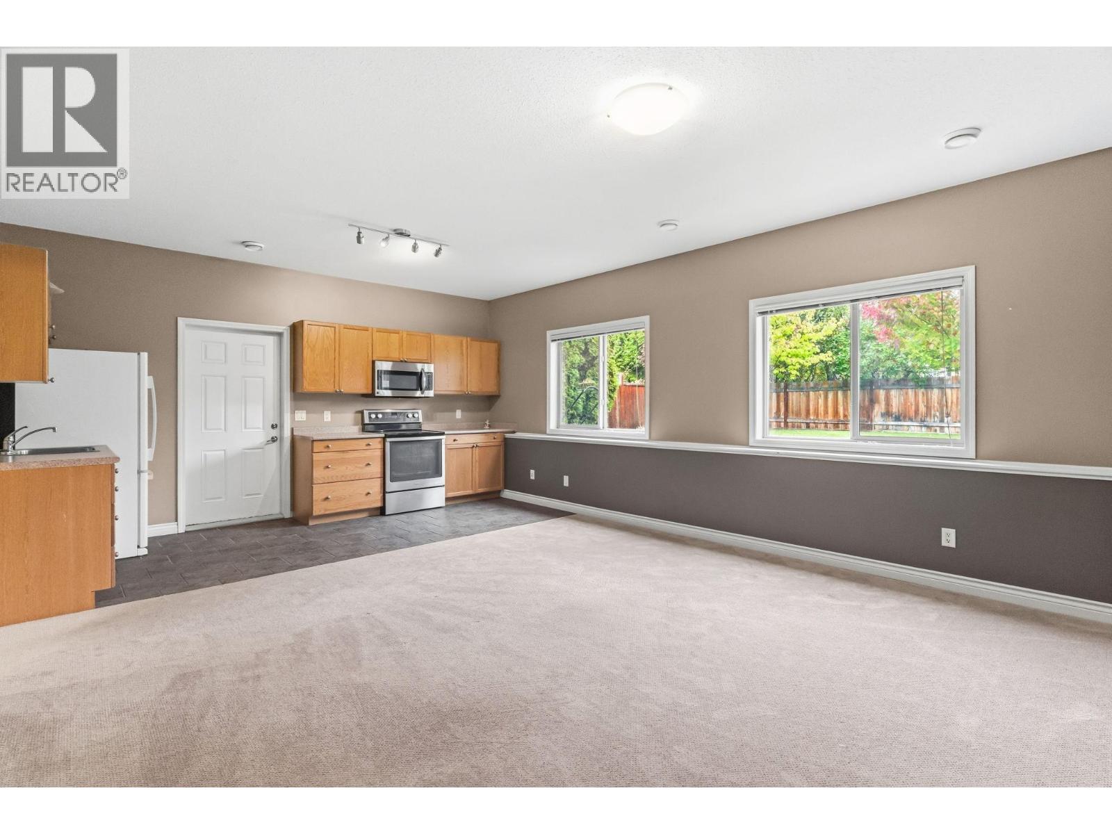 534 South Crest Drive