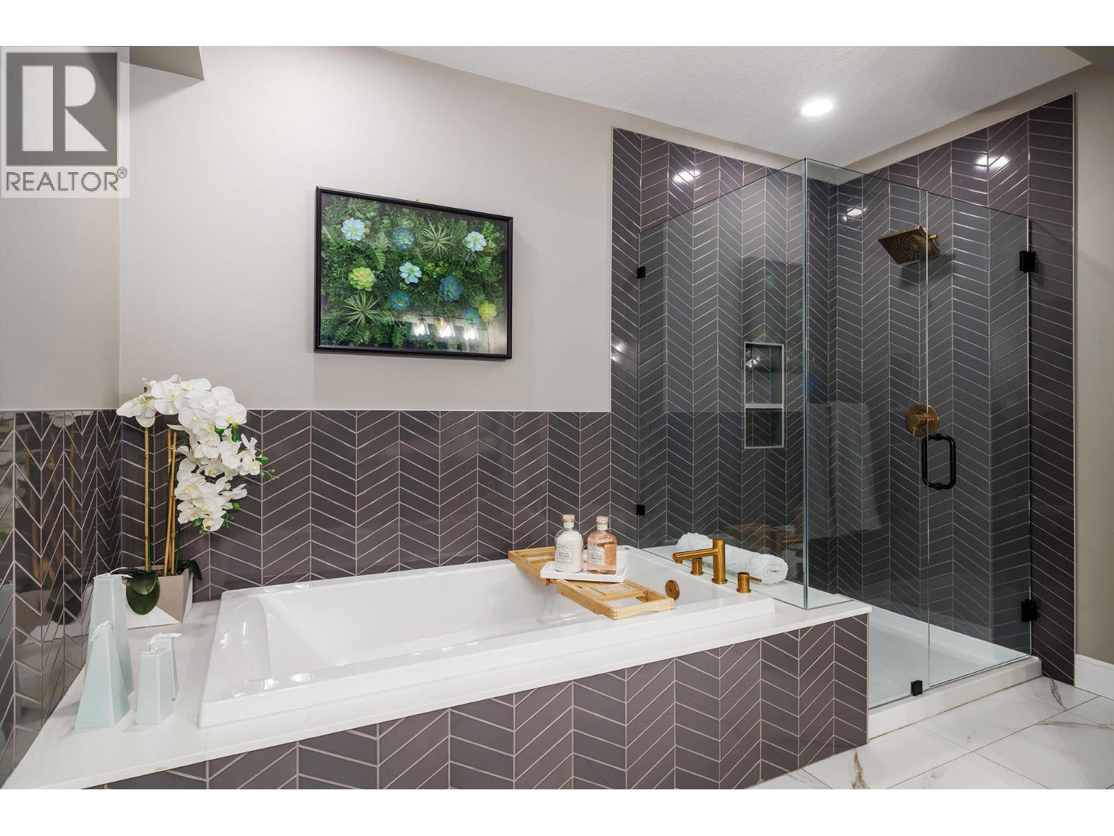 529 Truswell Road Unit# 503
