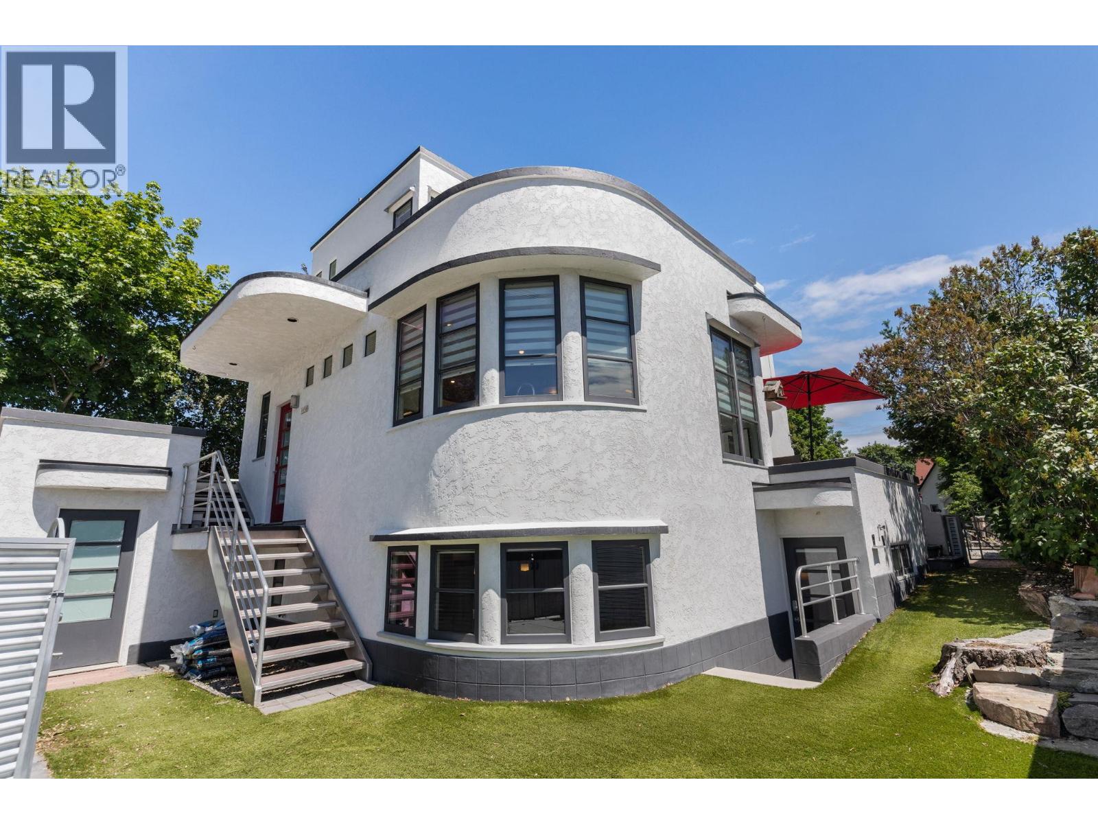 1858 Abbott Street
