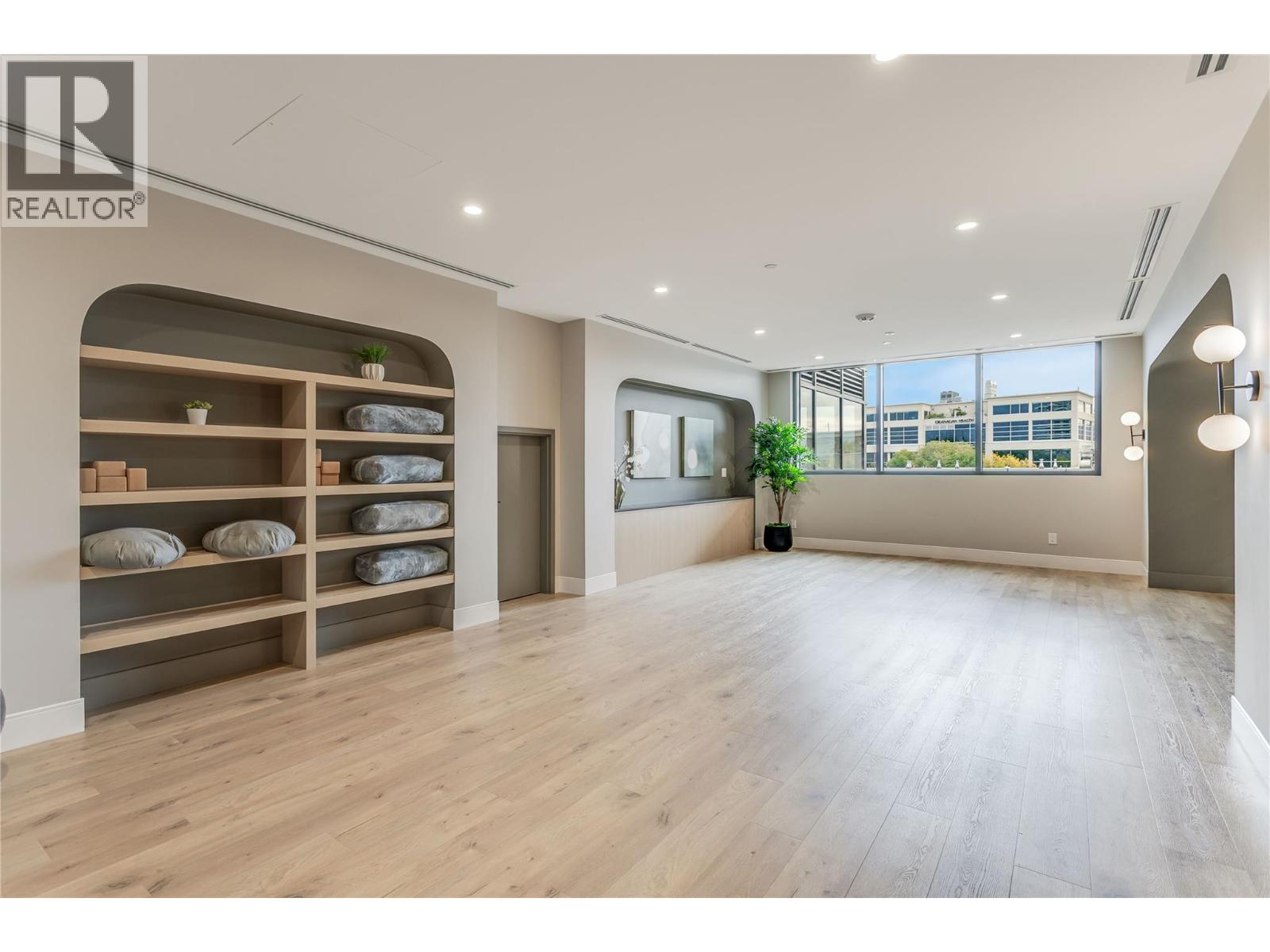 3300 Lakeshore Road Unit# 615