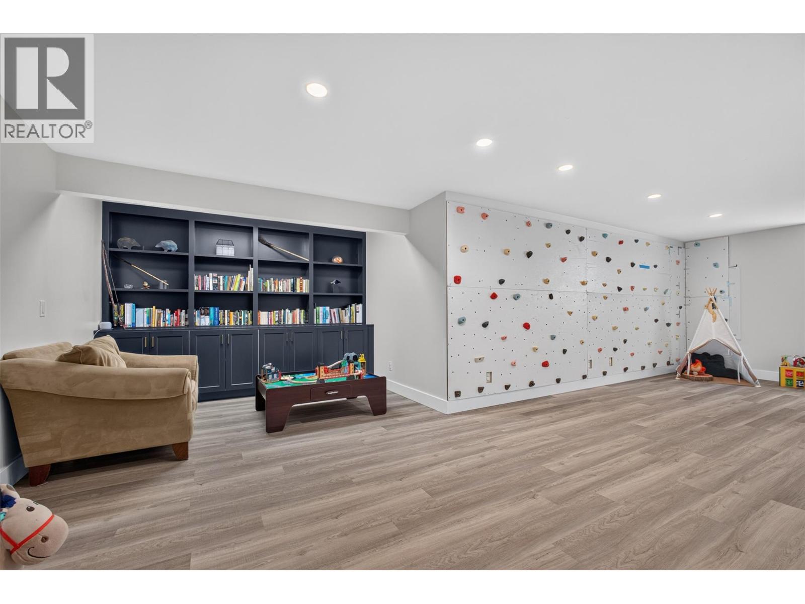 5507 Lee Lane