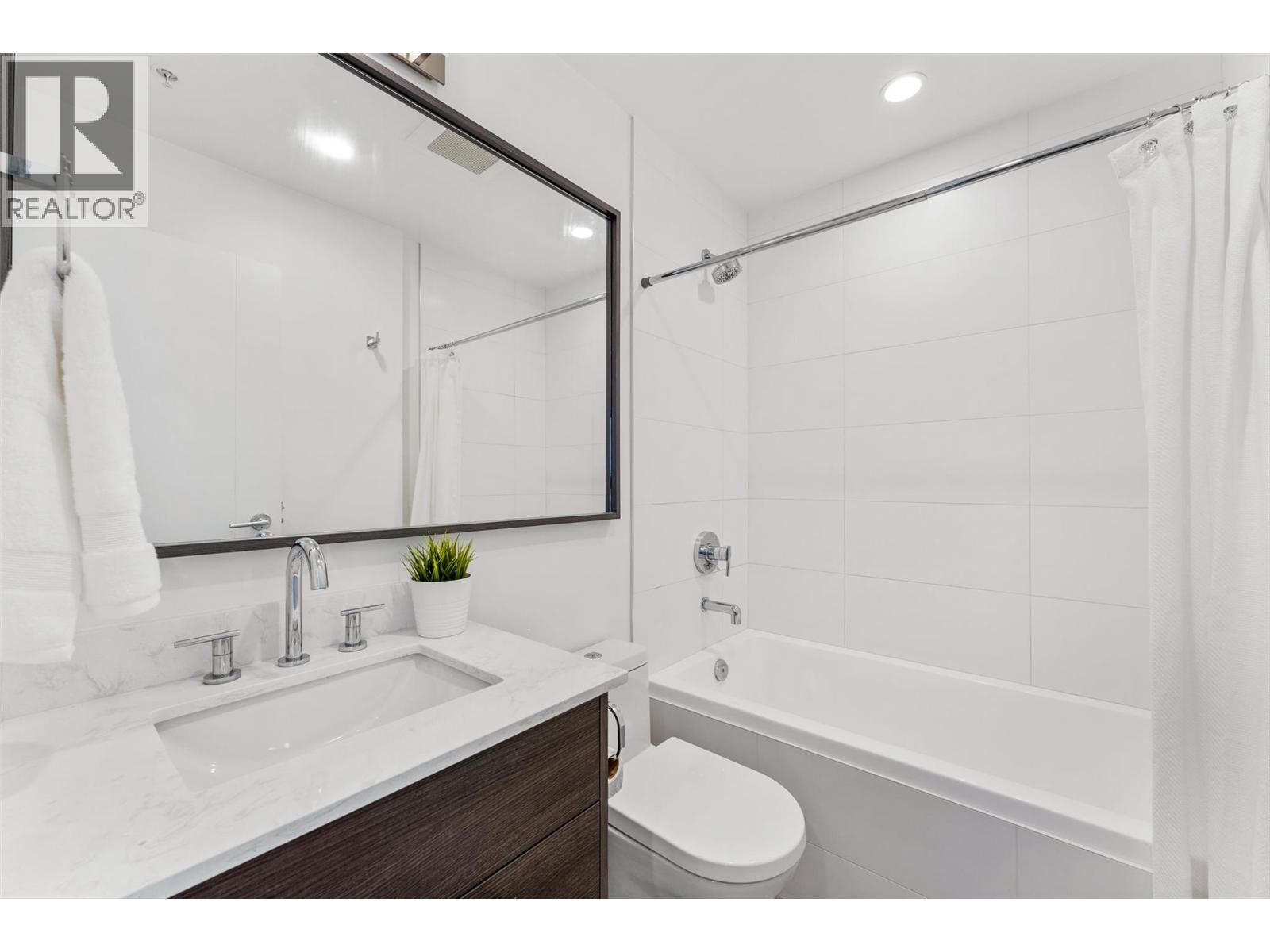 1181 Sunset Drive Unit# 807