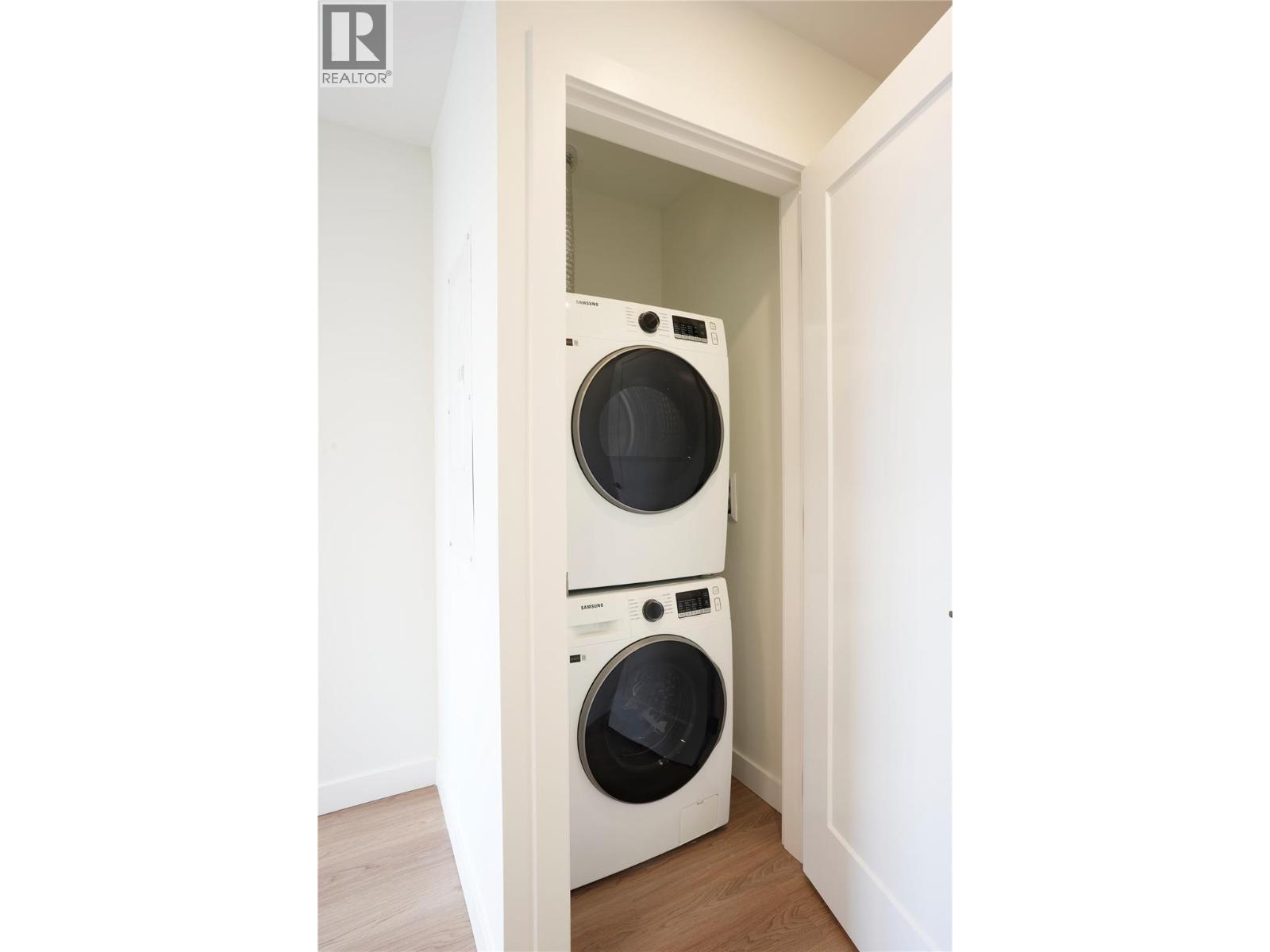 1380 Pridham Avenue Unit# 418