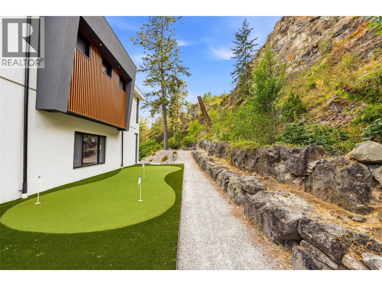 2843 Lakeridge Road