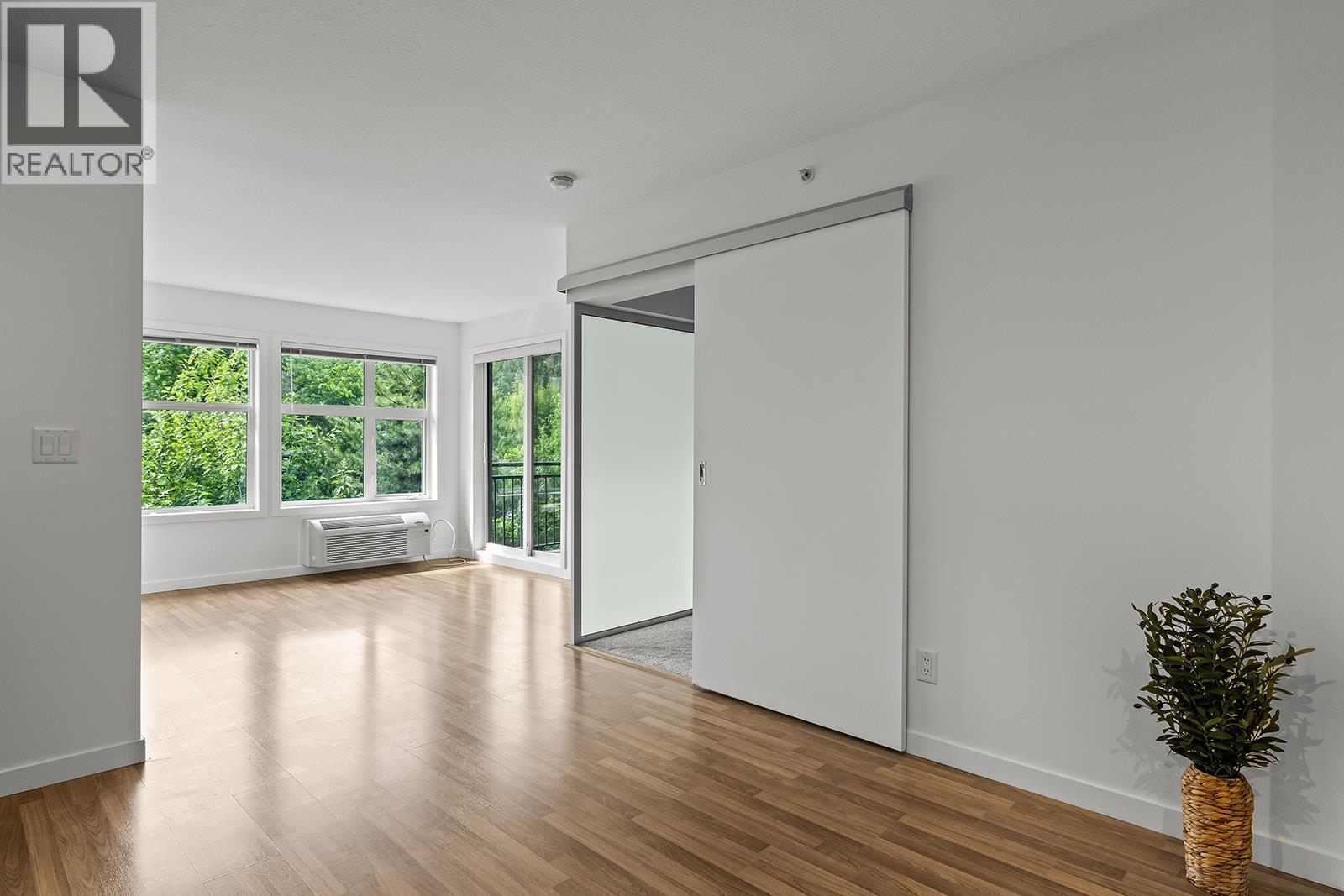 547 Yates Road Unit# 405