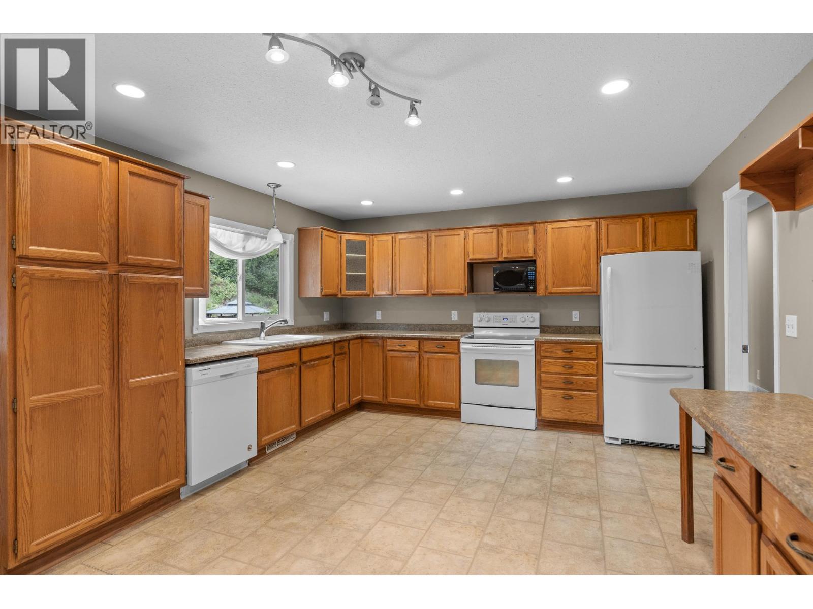 975 Neptune Road