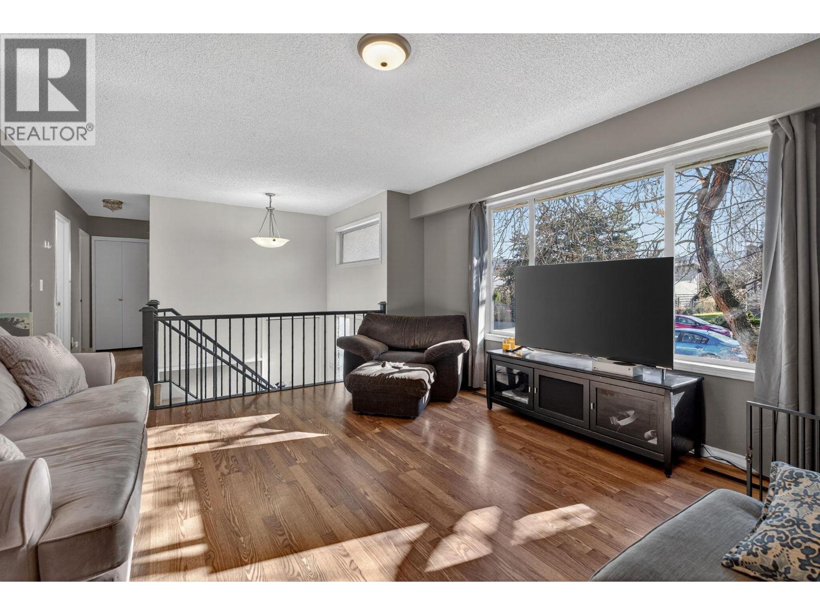 290 Pearson Road