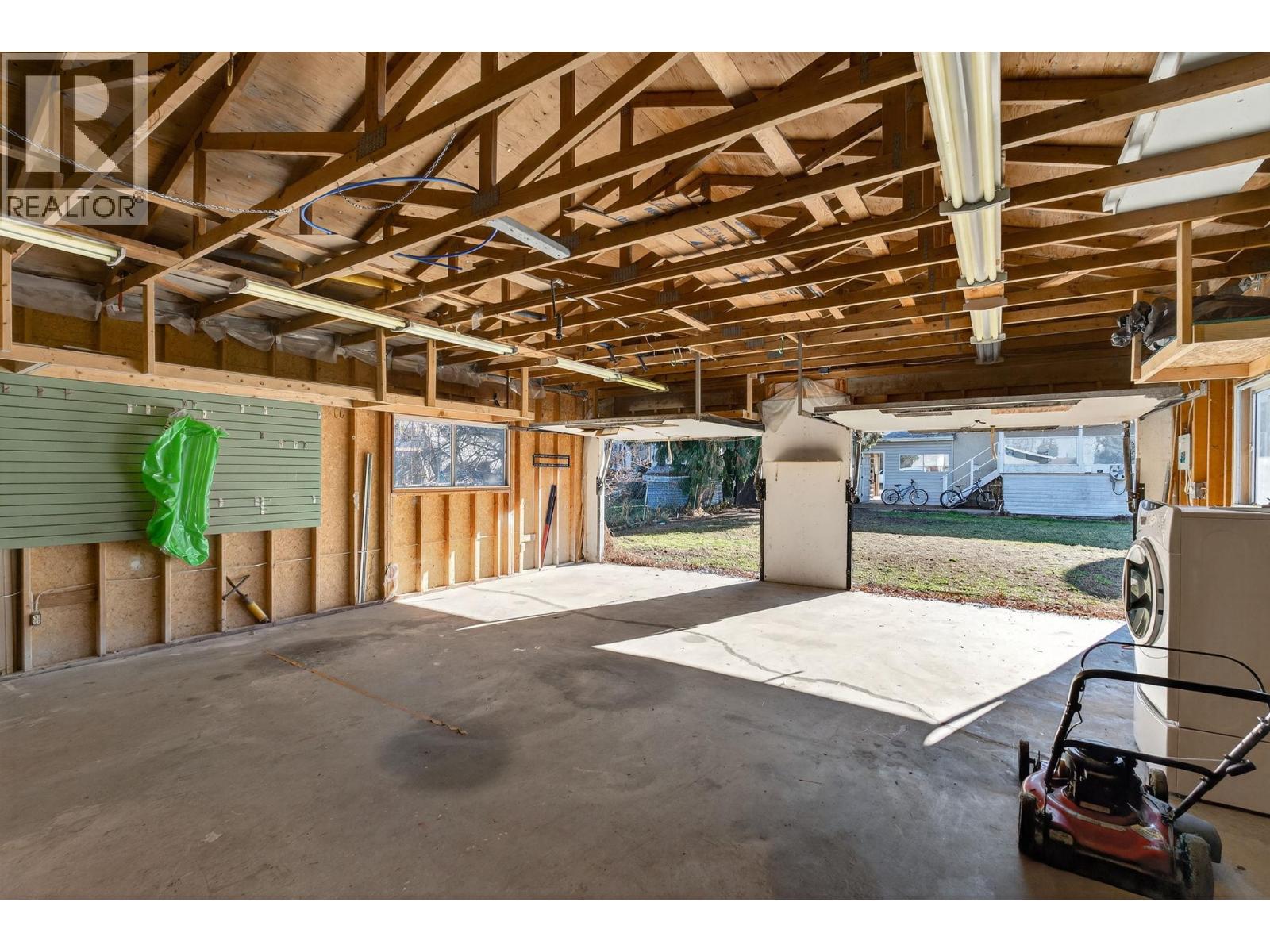 290 Pearson Road