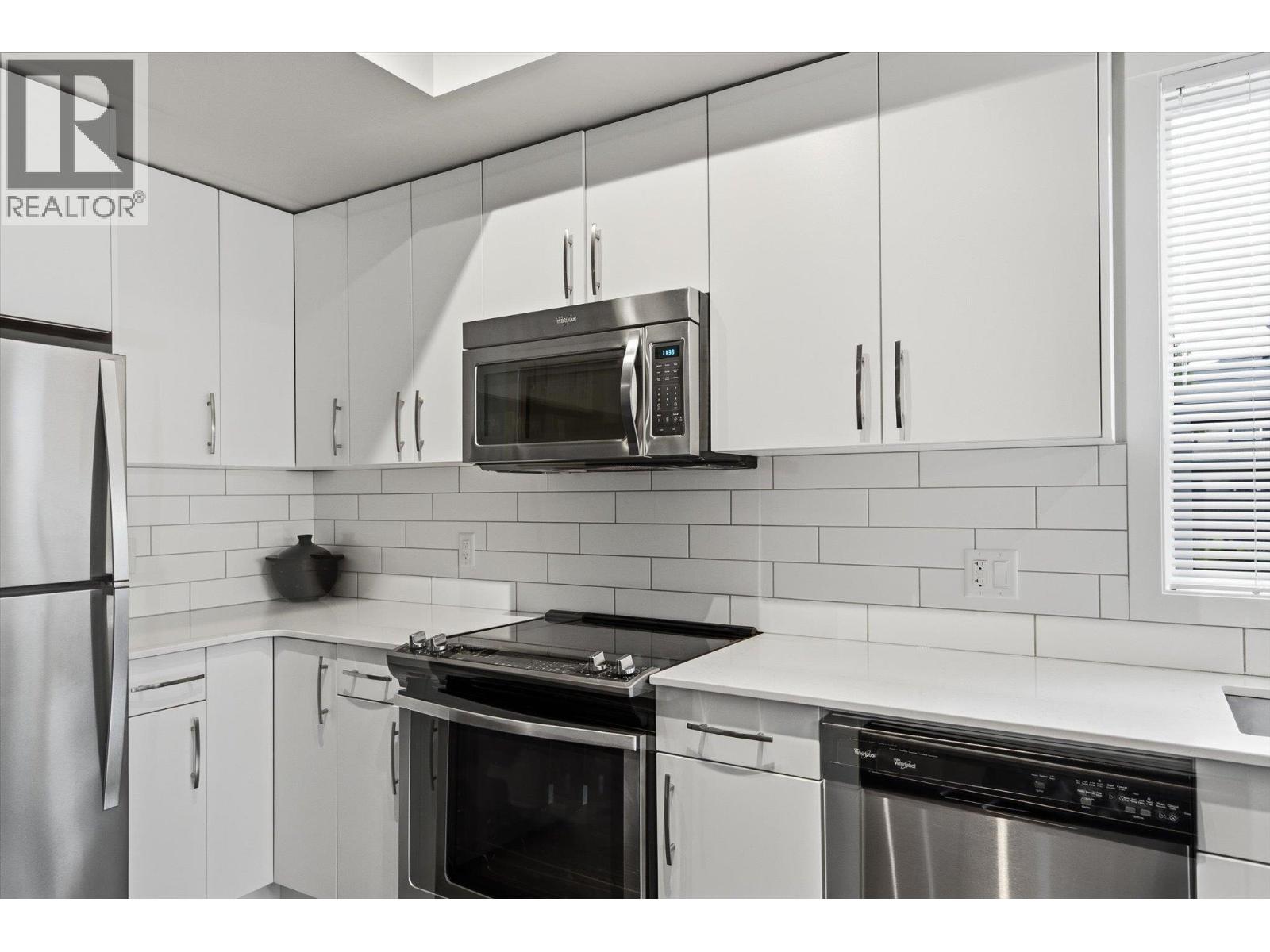 680 Old Meadows Road Unit# 18