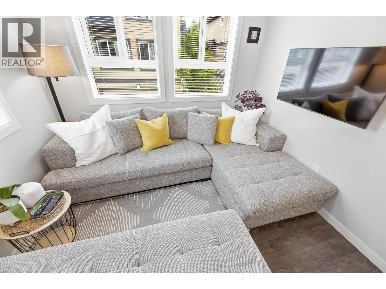 680 Old Meadows Road Unit# 18