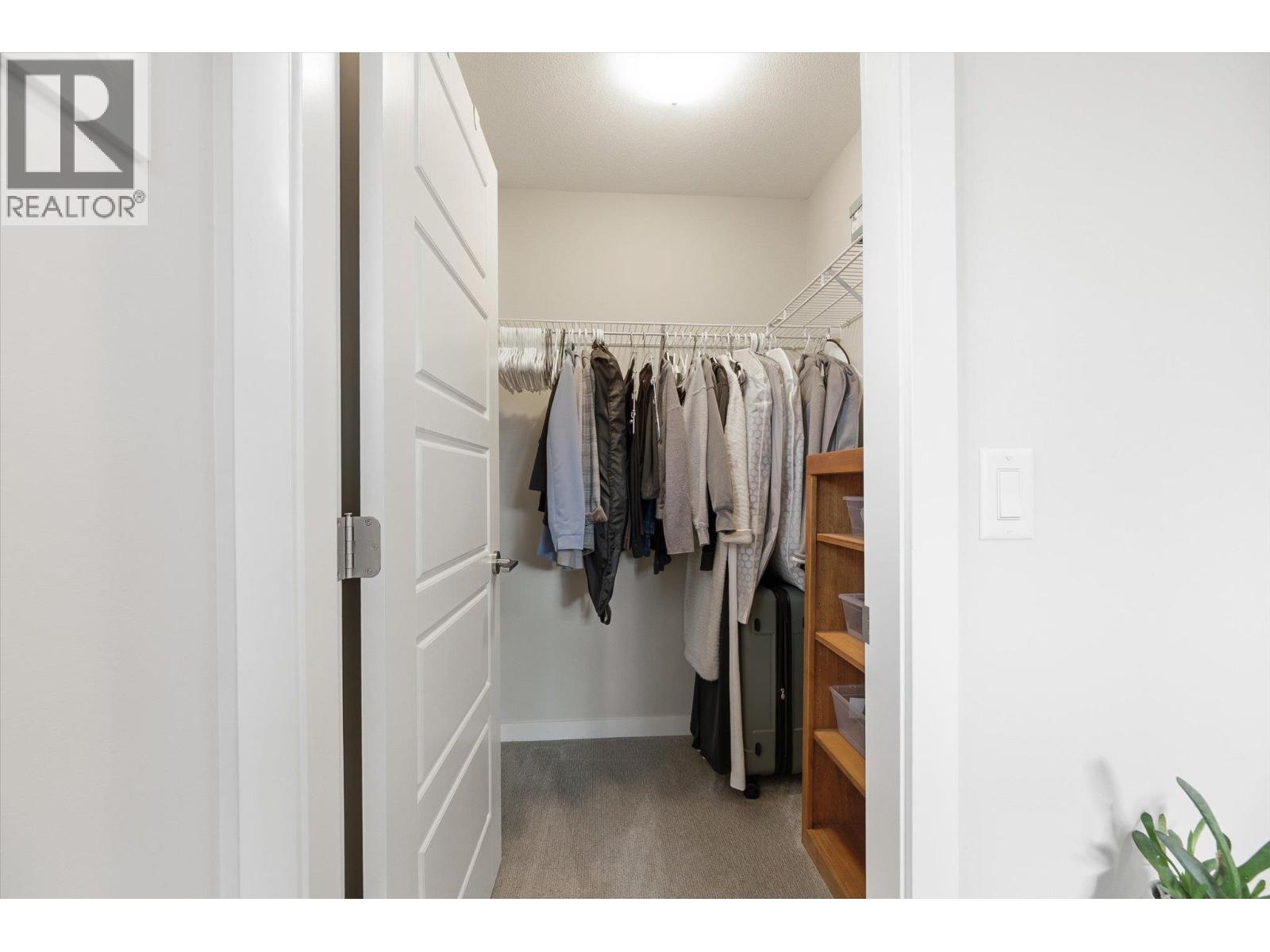 680 Old Meadows Road Unit# 18