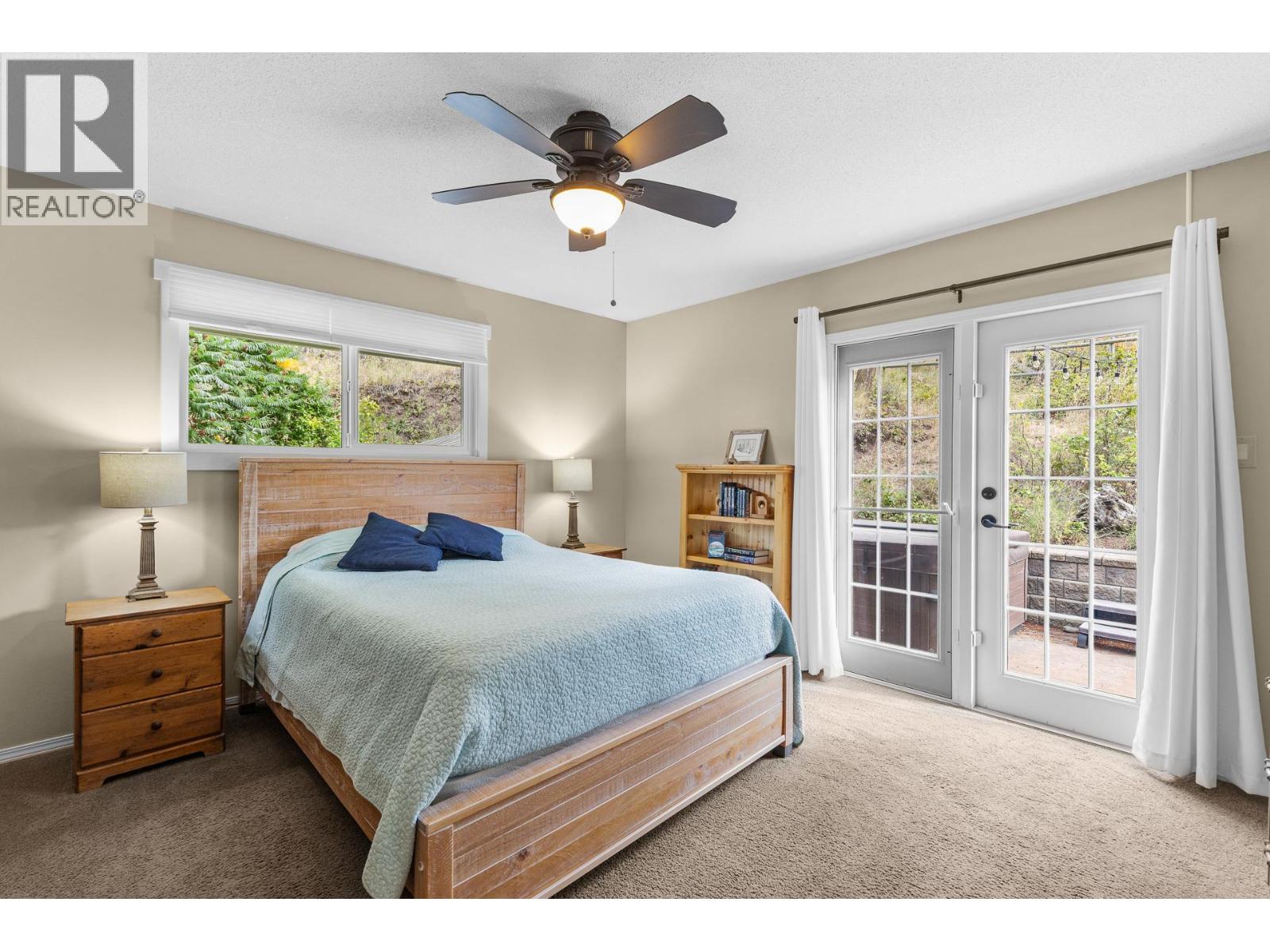 353 Clifton Road S