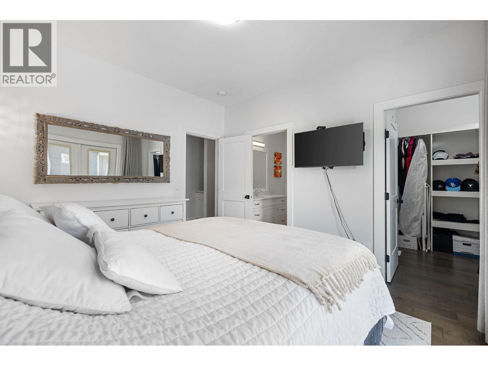 644 Lequime Road Unit# 15