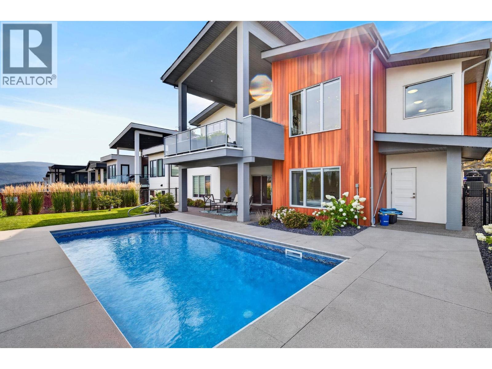 887 Loseth Drive